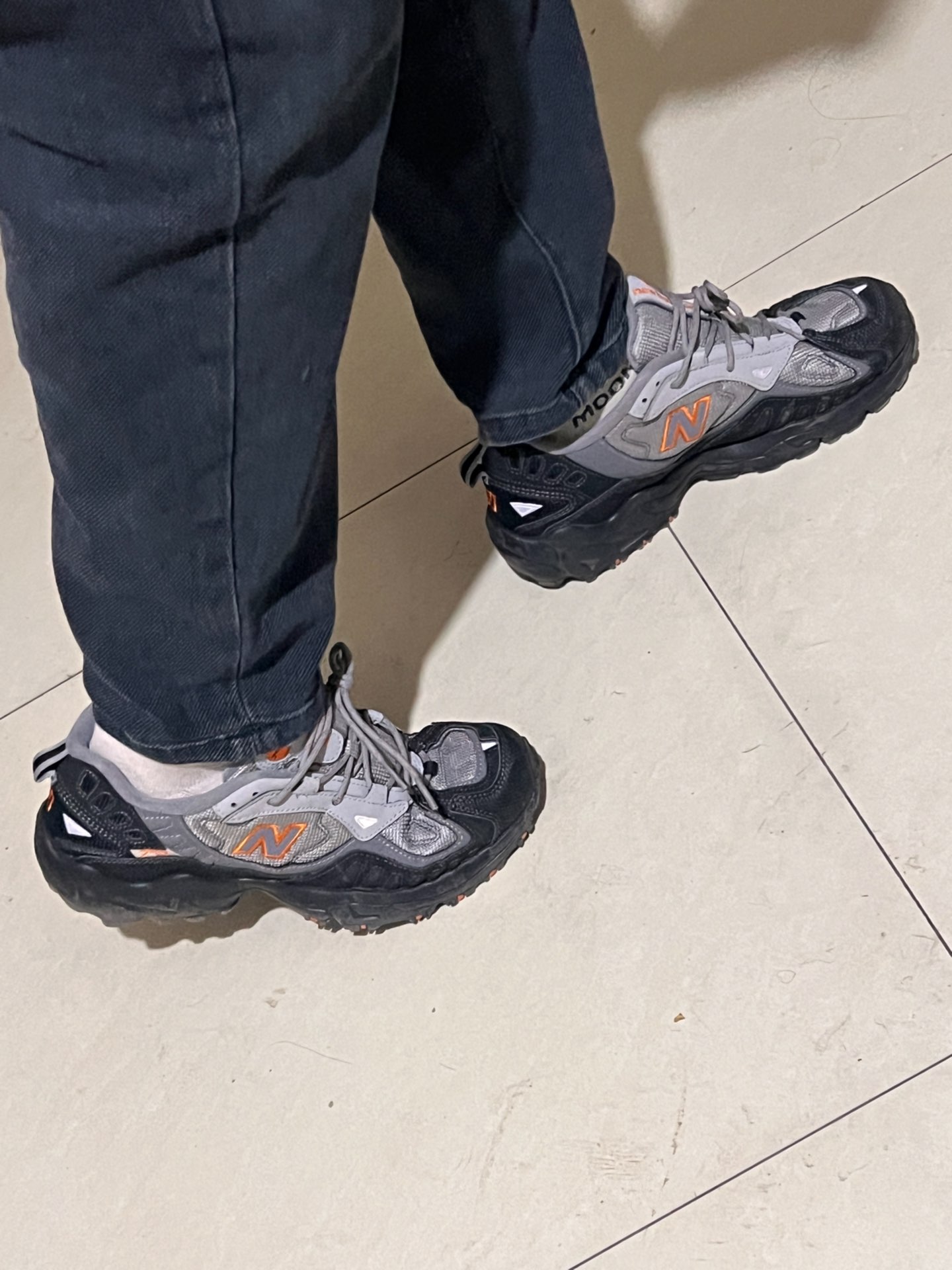 custom review-New Balance NB 703 Low Топ Уличная Обувь Мужская Черная Серый Оранжевая