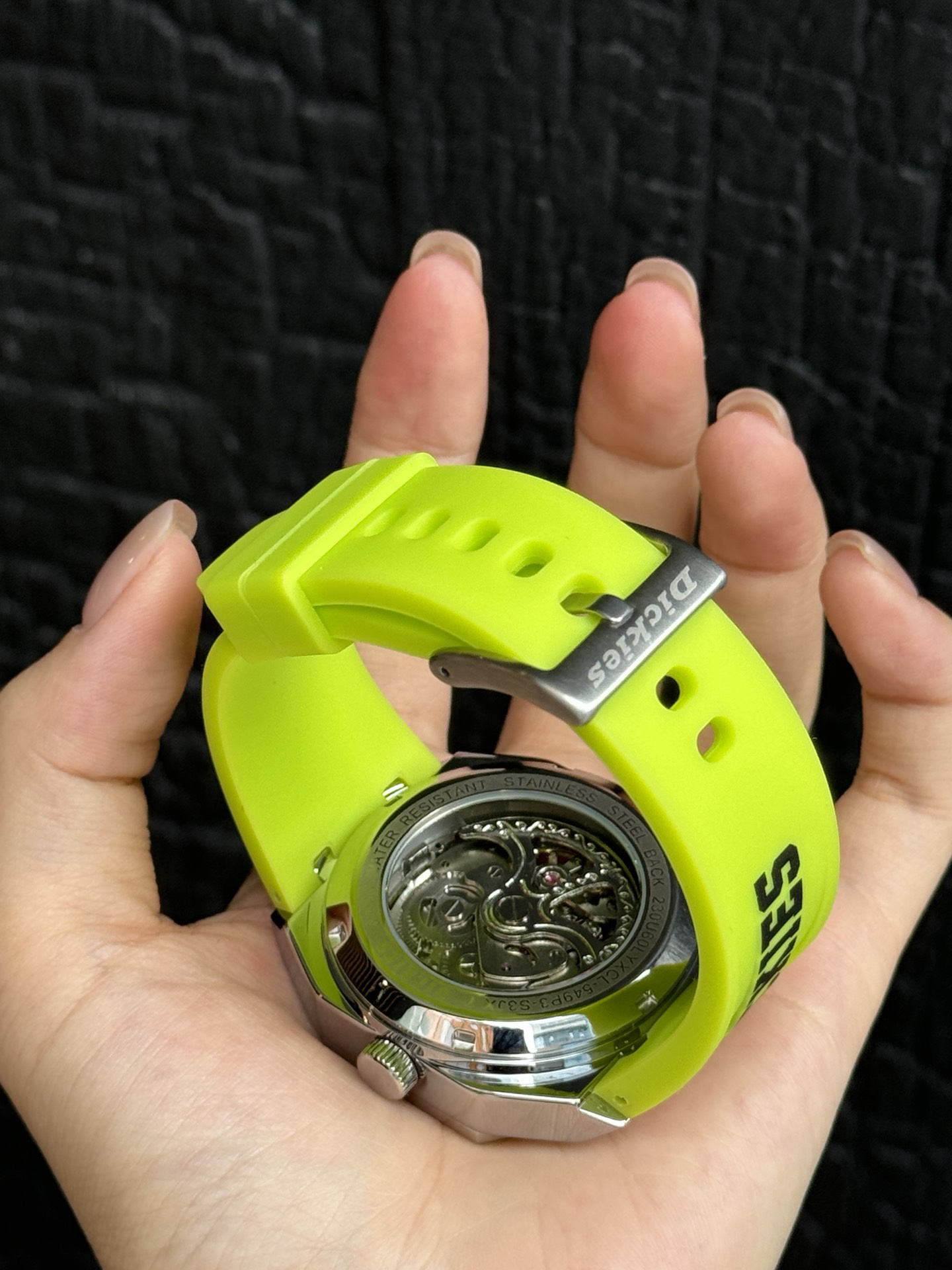 突击检查!looklook👀你们正在戴的dickies手表