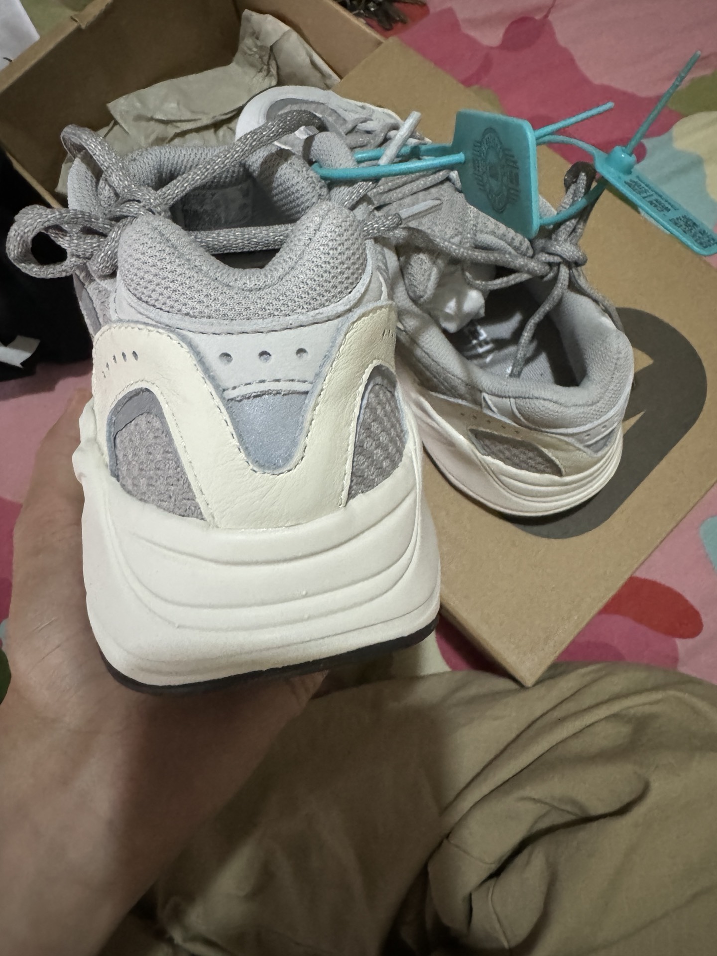 custom review-Adidas Originals Yeezy Boost 700 V2 Серый Белый 'Static' Низкий Топ Толстая Подошва Кроссовки Унисекс 2022 Edition