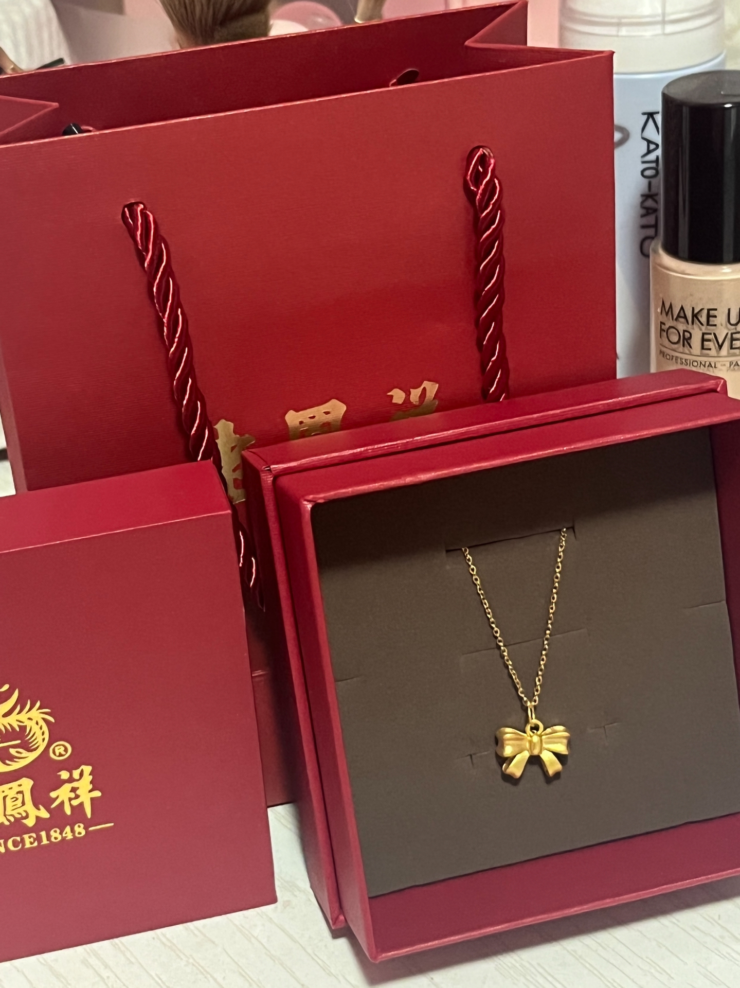 男朋友太会选啦#足金蝴蝶项链 #女朋友生日的黄金首饰 #老凤祥心意之