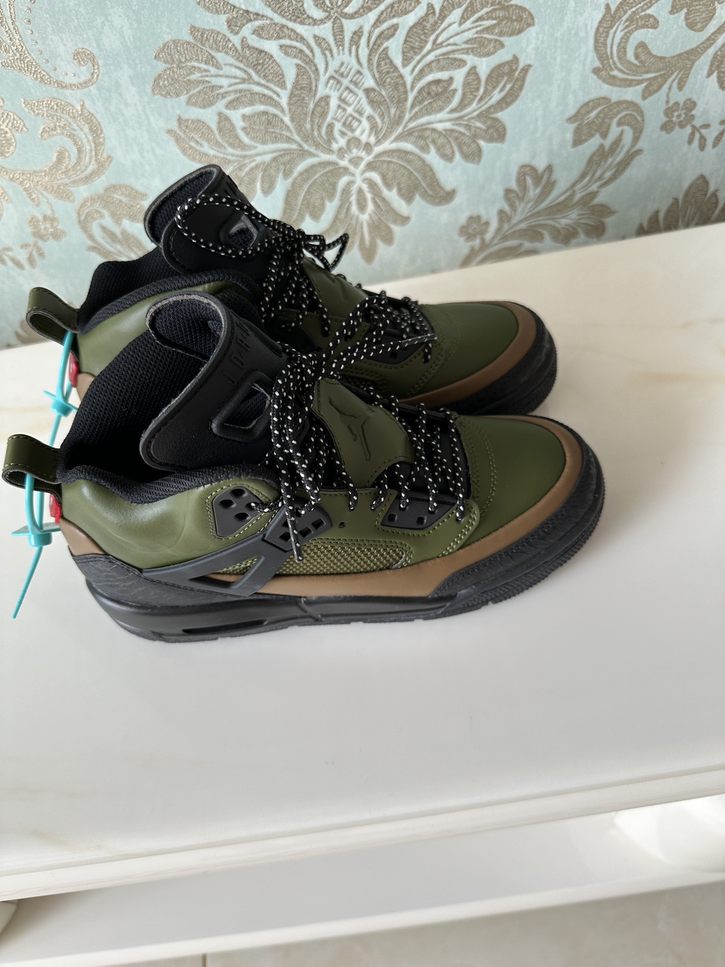 custom review-Джордан Spizike WINTERIZED Slip-Resistant High Top Детские Баскетбольные Кроссовки Оливково-Зеленый