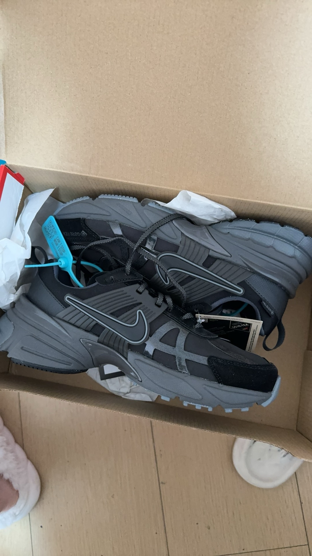 custom review-Nike V2K Run Водонепроницаемый и Дышащий Низкий Топ Повседневный Городской Коммутирование Беговые Кроссовки Женские Черный