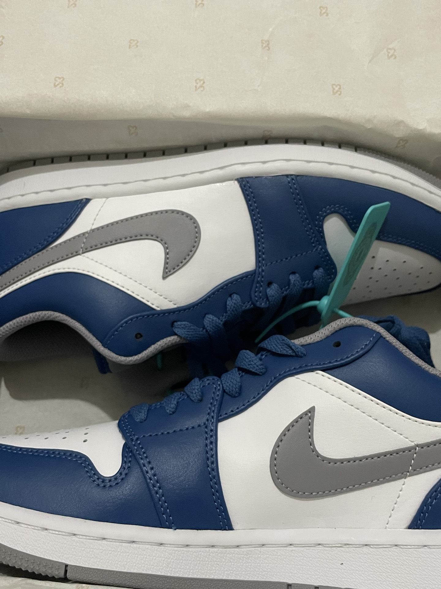 custom review-Jordan Air Jordan 1 Low 'true Синий' Low Топ Винтажные баскетбольные кроссовки Мужской Белый и синий цвет