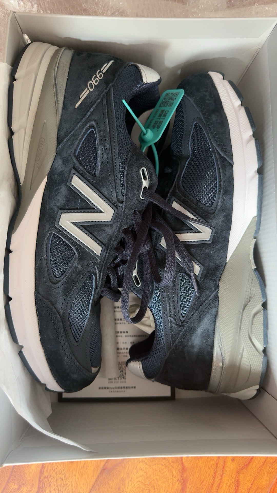 custom review-New Balance NB 990 V4 Устойчивый к истиранию Низкий Топ Повседневная Городская Коммутация Беговые кроссовки Мужские Морской Синий