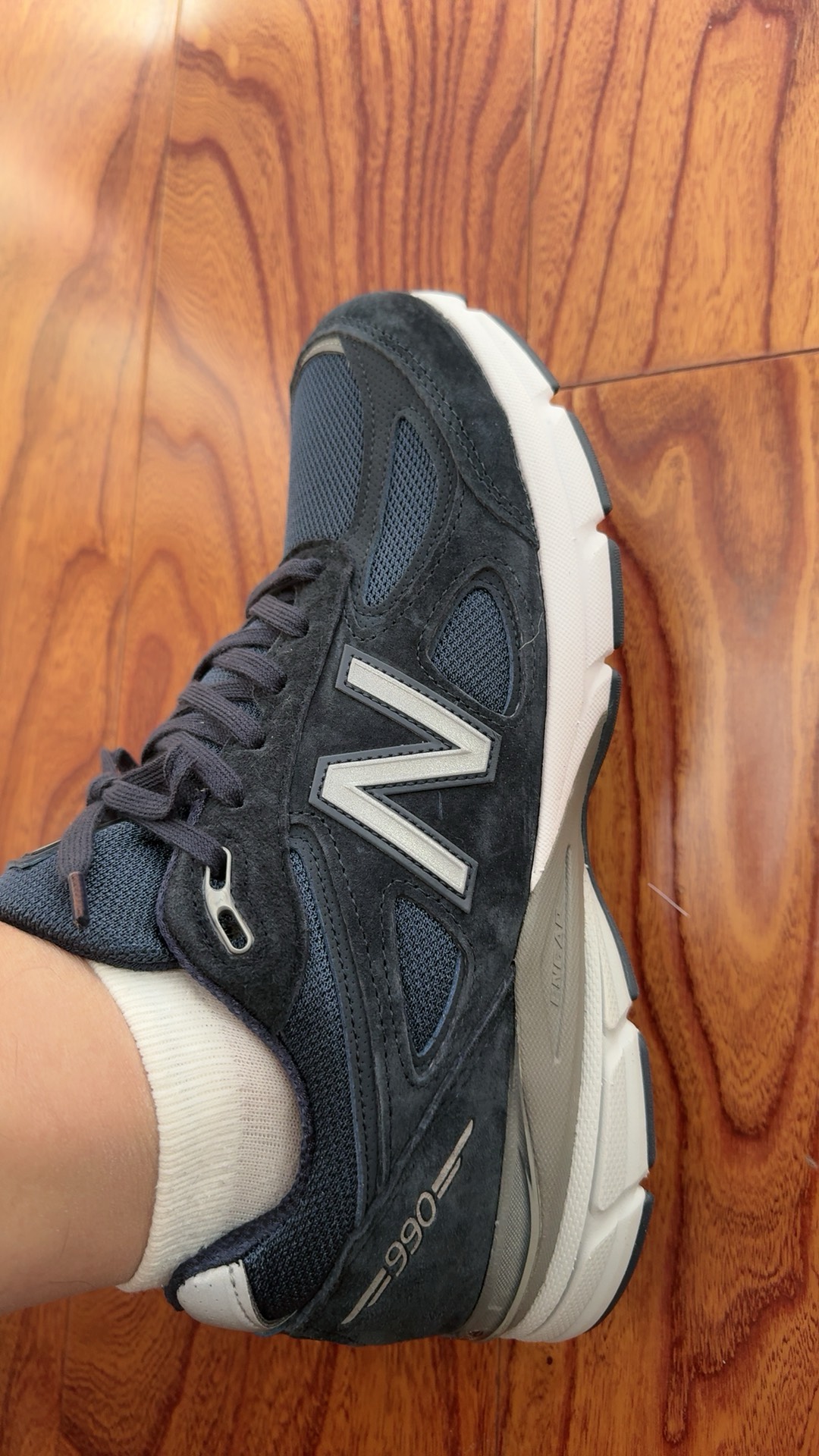 custom review-New Balance NB 990 V4 Устойчивый к истиранию Низкий Топ Повседневная Городская Коммутация Беговые кроссовки Мужские Морской Синий