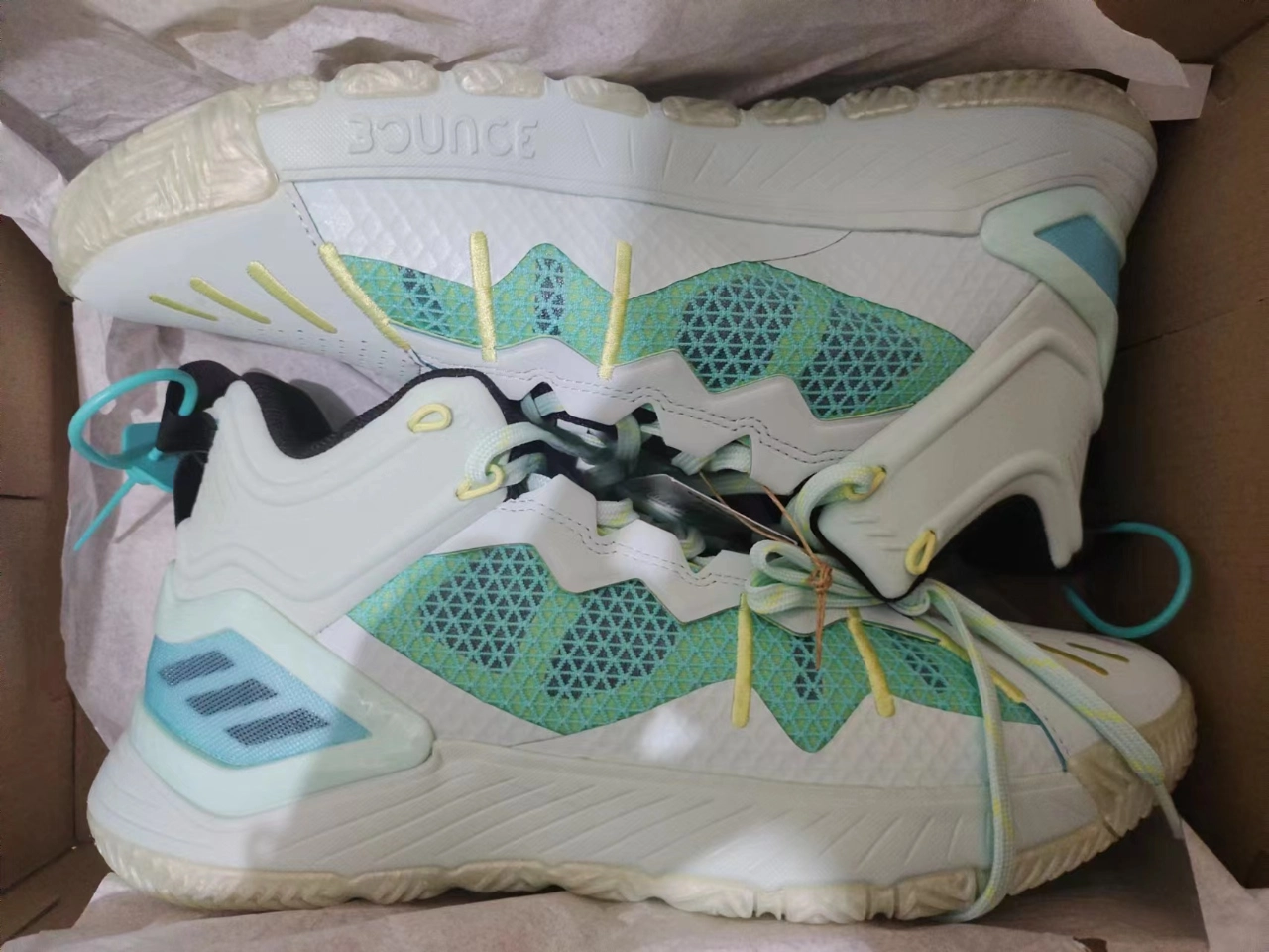 custom review-Adidas D Rose Son Of Chi Slip-resistant Abrasion-resistant MID Баскетбольные кроссовки Мужские Mint Green