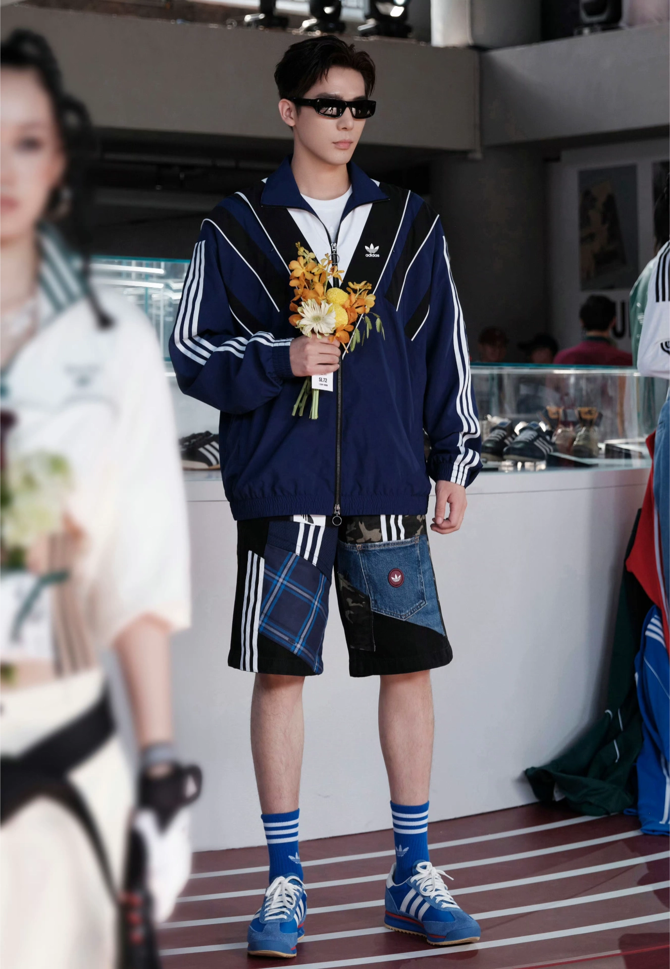 帅气男孩大帅哥王安宇同款阿迪达斯 超百搭运动装