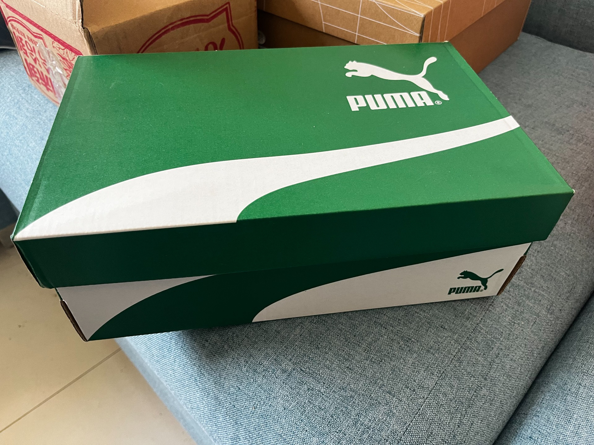 puma鞋盒红色绿色差别图片