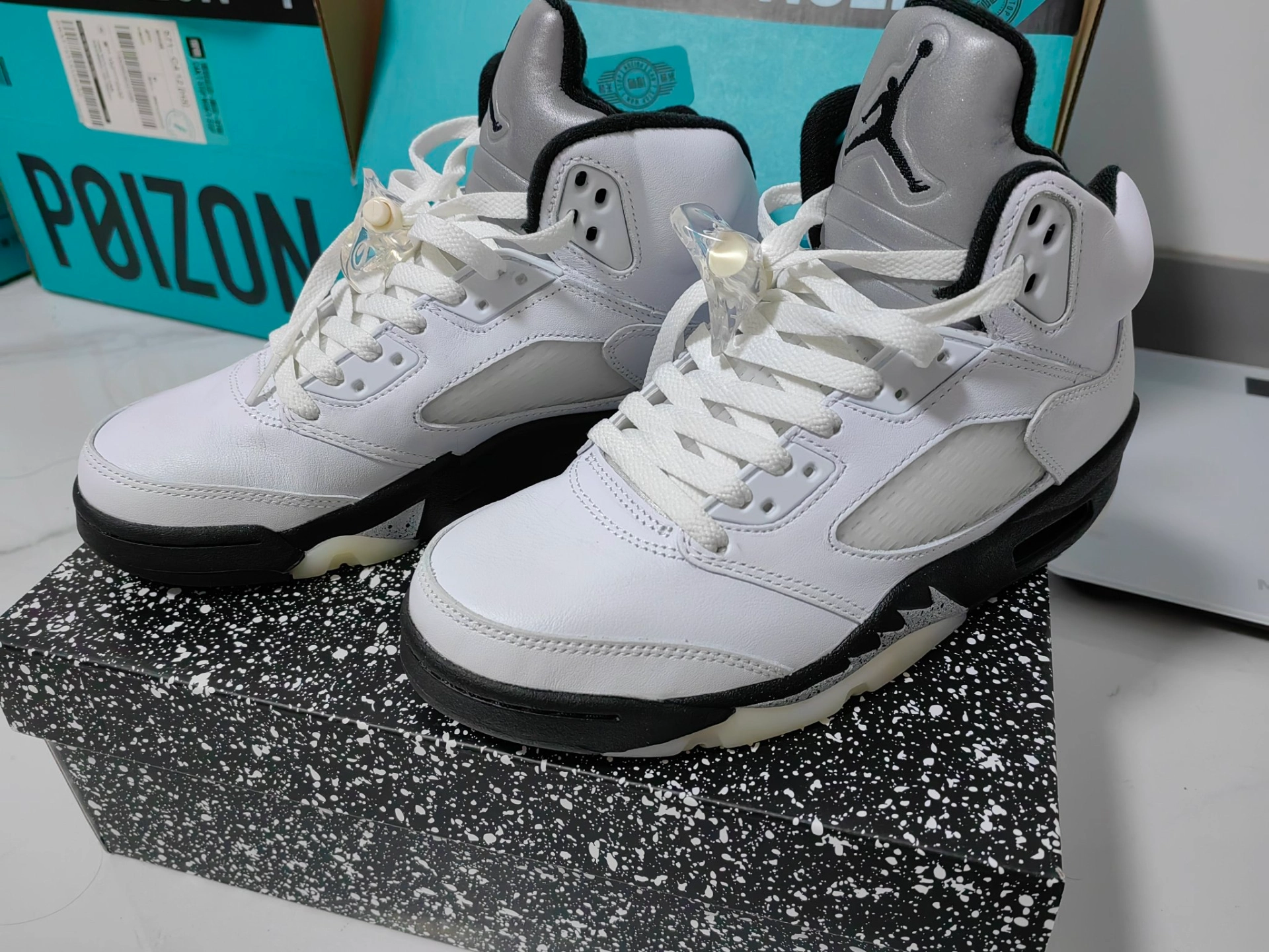 custom review-air jordan 4 se neon air max 95 cool greyvolt wolf grey black for sale
