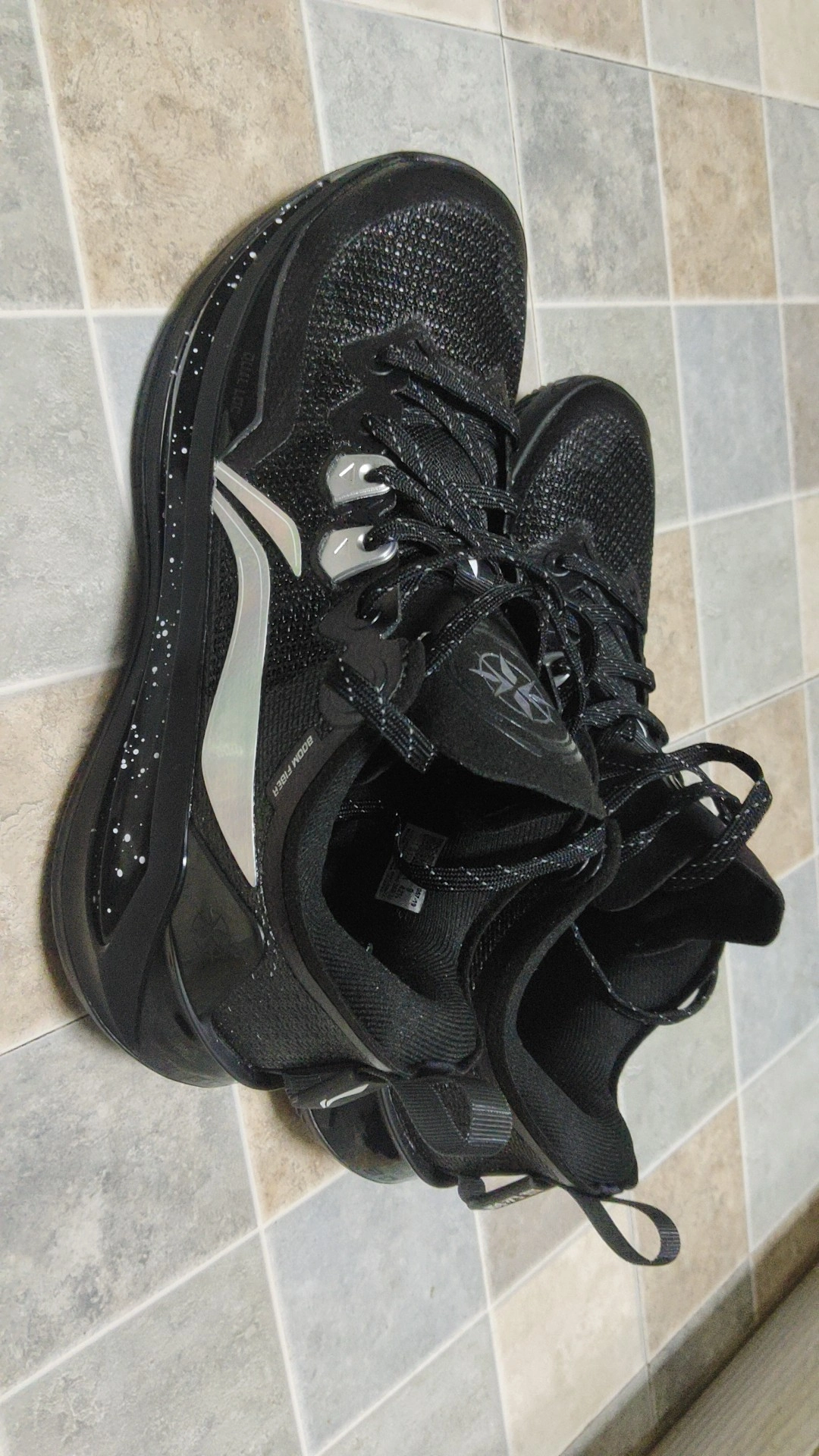 custom review-Liren 3 V2 Баскетбольные кроссовки Low Top Черные Унисекс