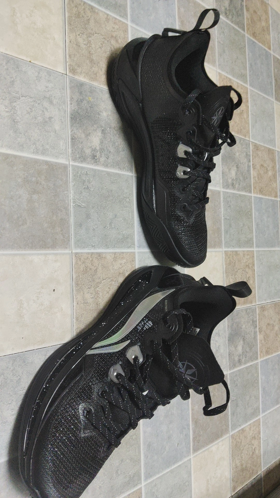 custom review-Liren 3 V2 Баскетбольные кроссовки Low Top Черные Унисекс