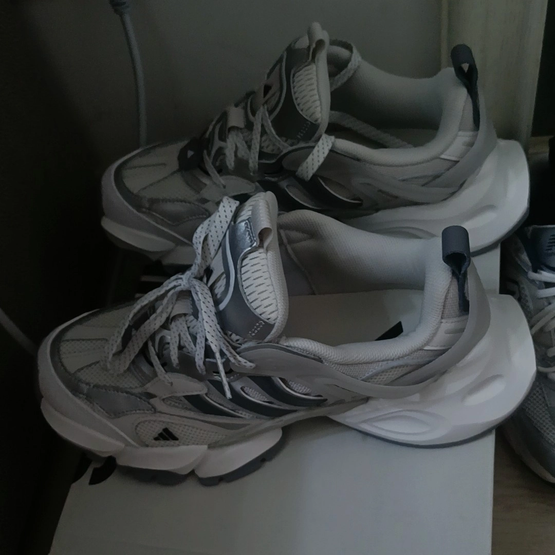 custom review-Adidas XLG RUNNER DELUXE Устойчивый к истиранию Низкий Топ Повседневные Городские Кроссовки для Коммуникативных Беговых Кроссовки Унисекс Серый Белый