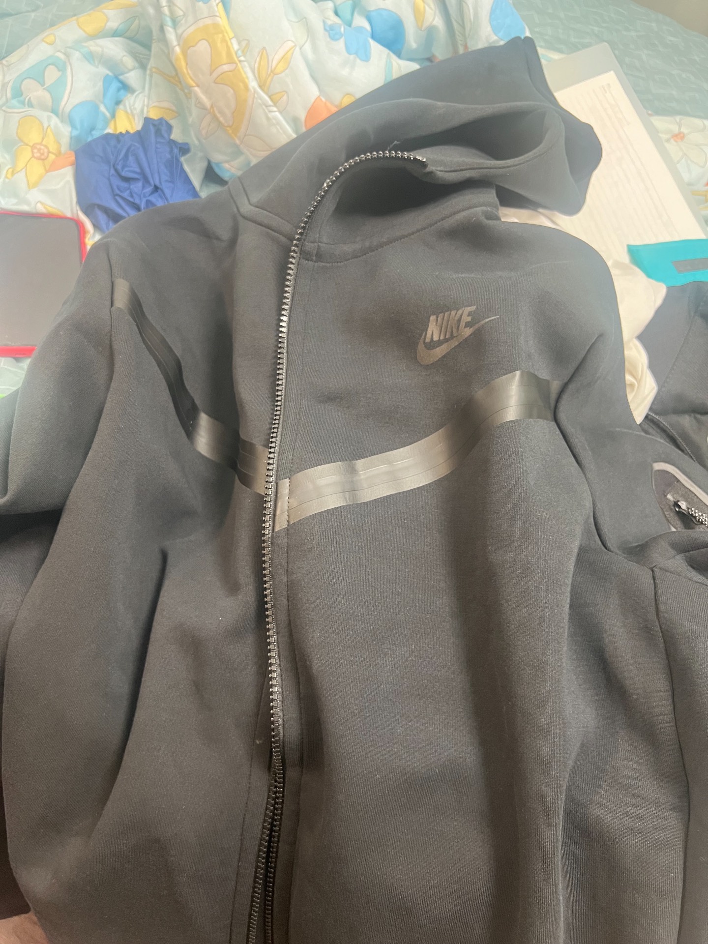 custom review-Черные мужские куртки Nike