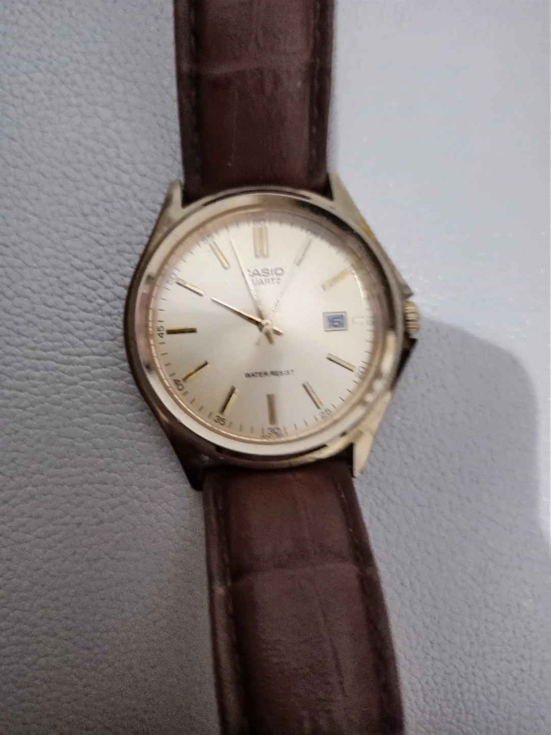 卡西欧经典复古手表,情人节送礼必备