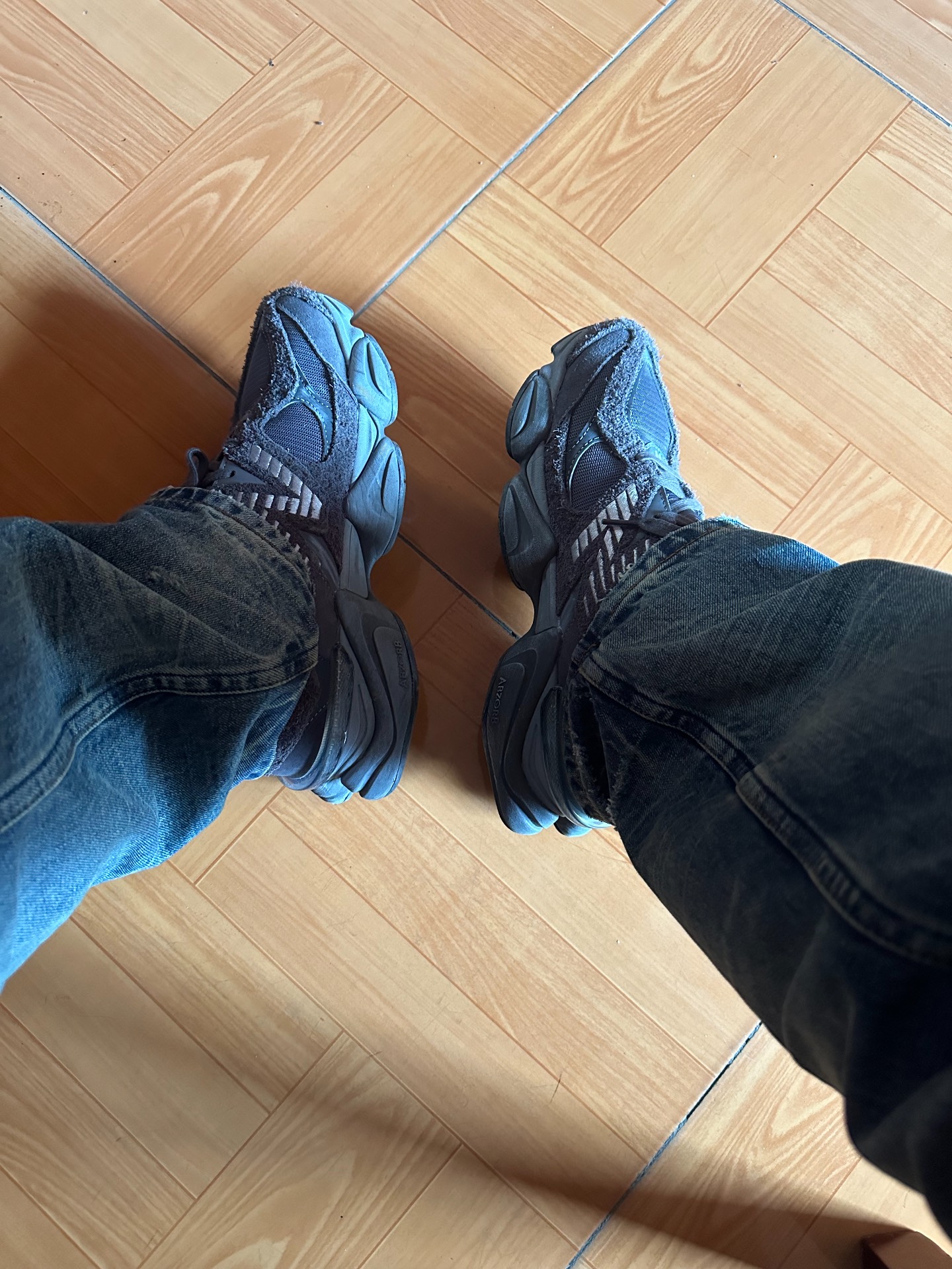 custom review-New Balance 9060 Magnet