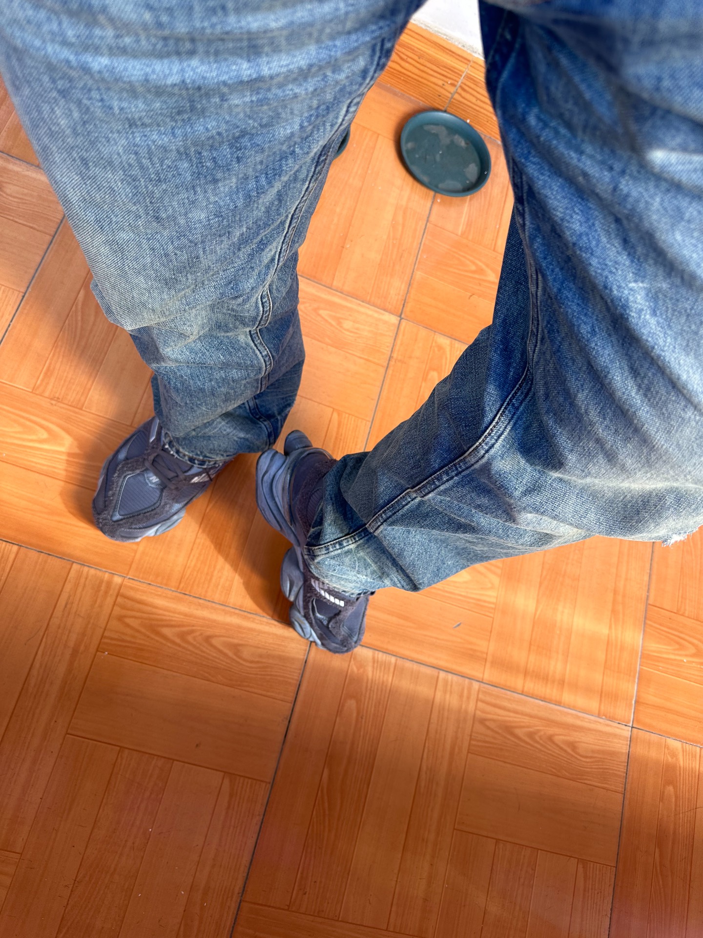 custom review-New Balance 9060 Magnet