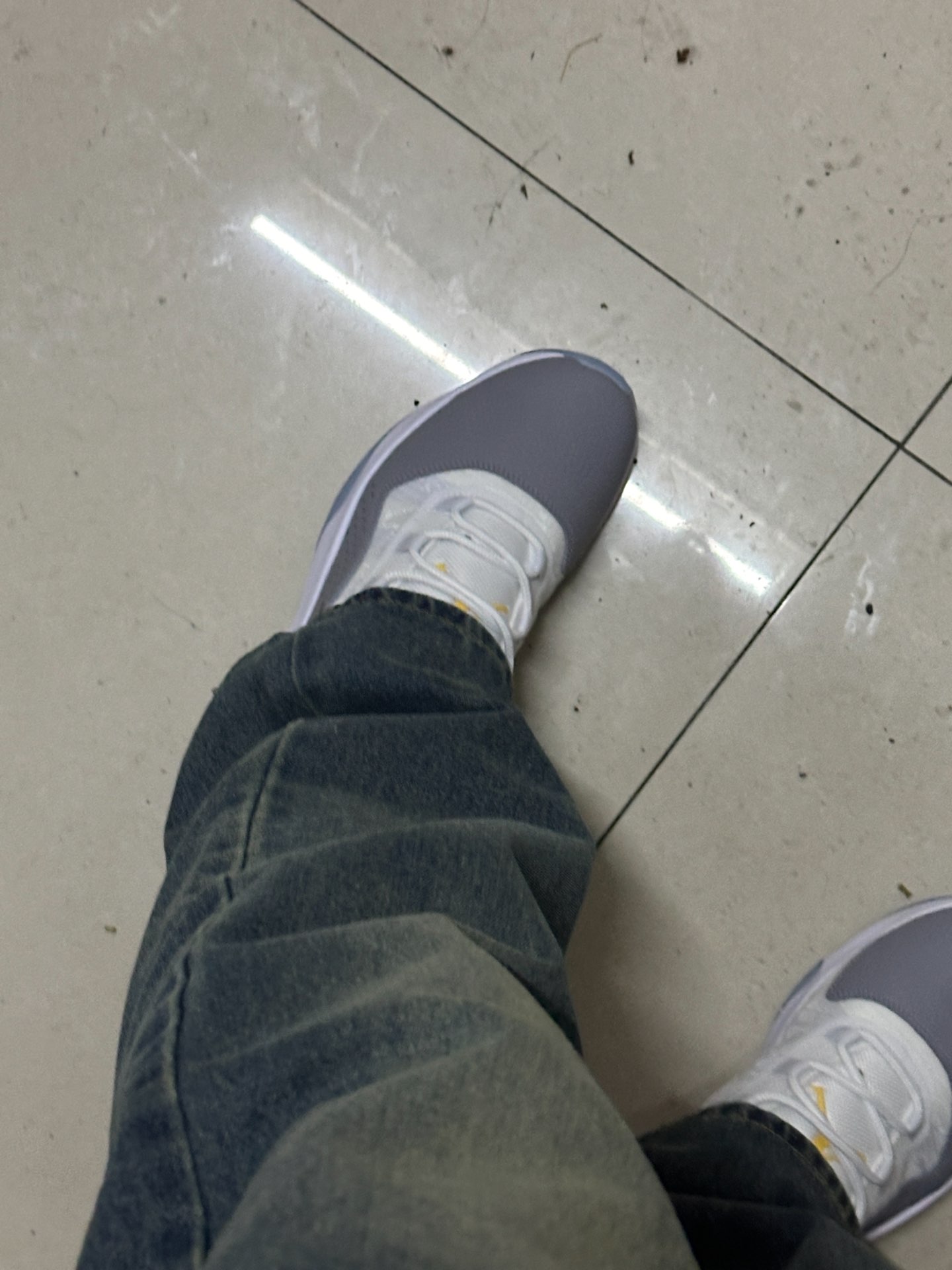 custom review-Jordan Air Jordan 11 Low Беговые кроссовки Мужские Белые