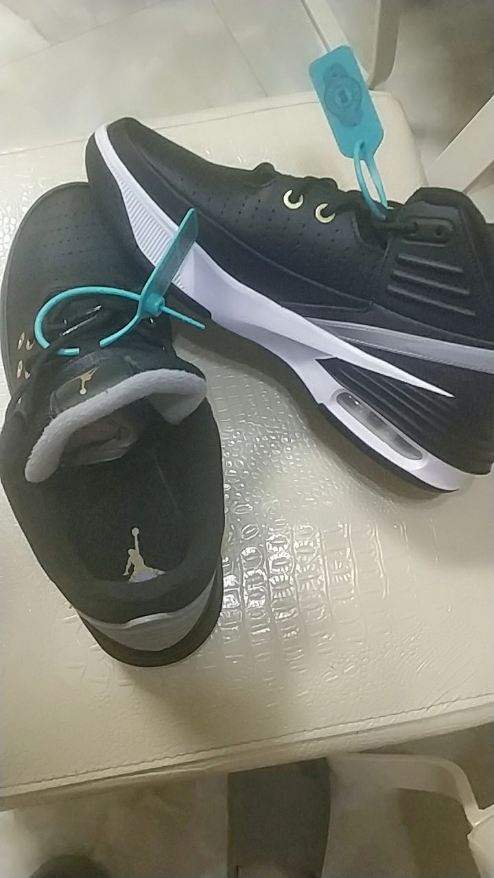 custom review-Jordan Max Aura 5 Low Топ Винтажные Баскетбольные Кроссовки Мужские Черные