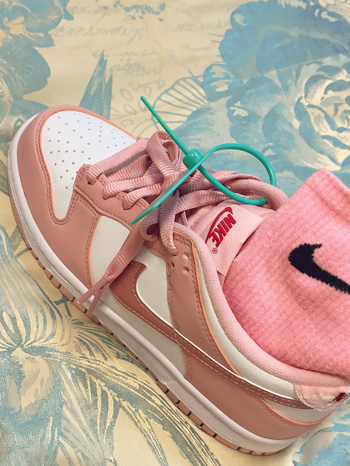 custom review-Nike Dunk Розовый Бархат Низкий Топ Детские Скейтбординги Розово-вишневый