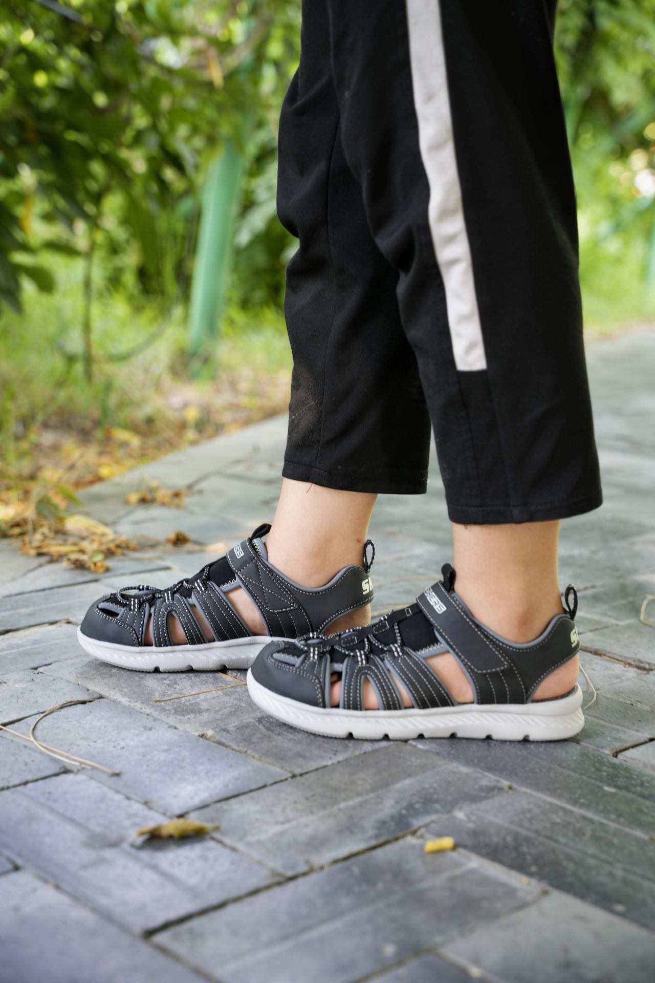 斯凯奇小护甲凉鞋