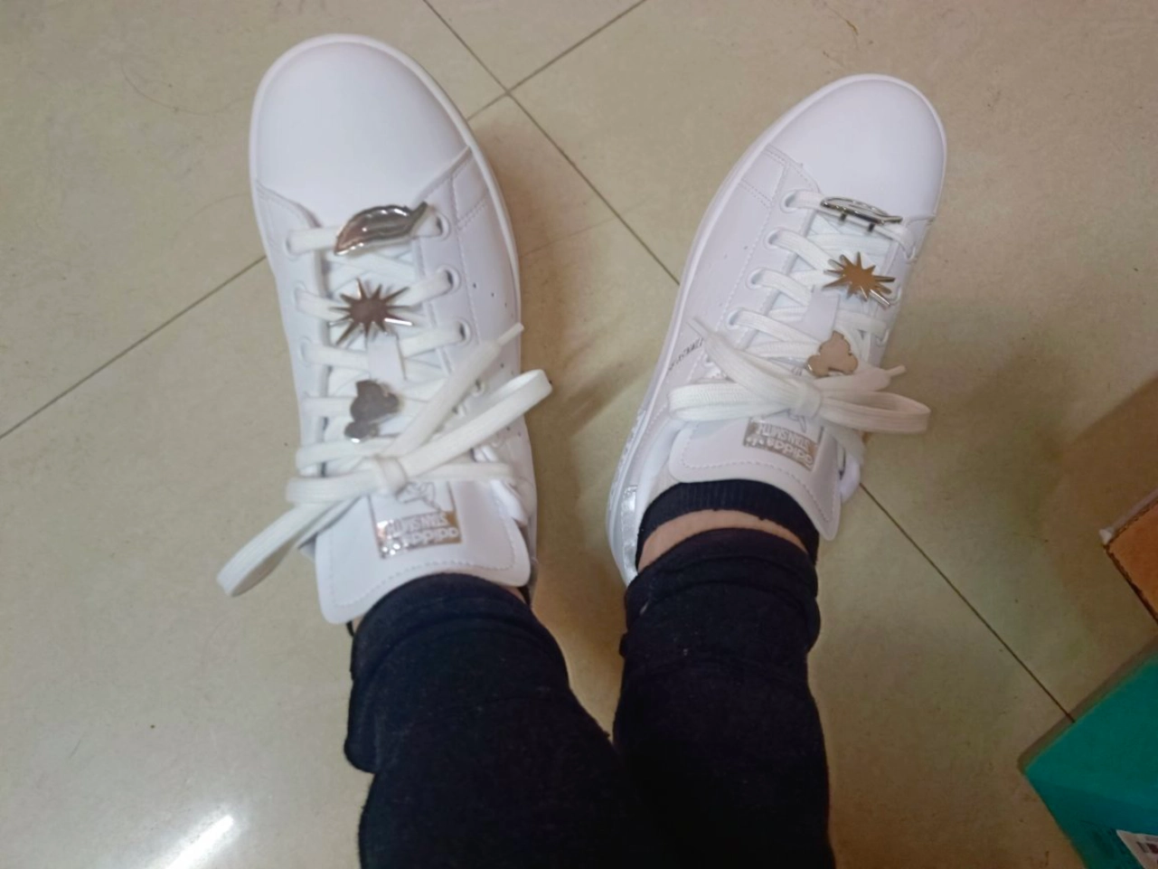 custom review-Disney x Adidas Originals Stan Smith Покрытие Устойчивые к истиранию Низкие Кроссовки для скейтбординга Женские Белые