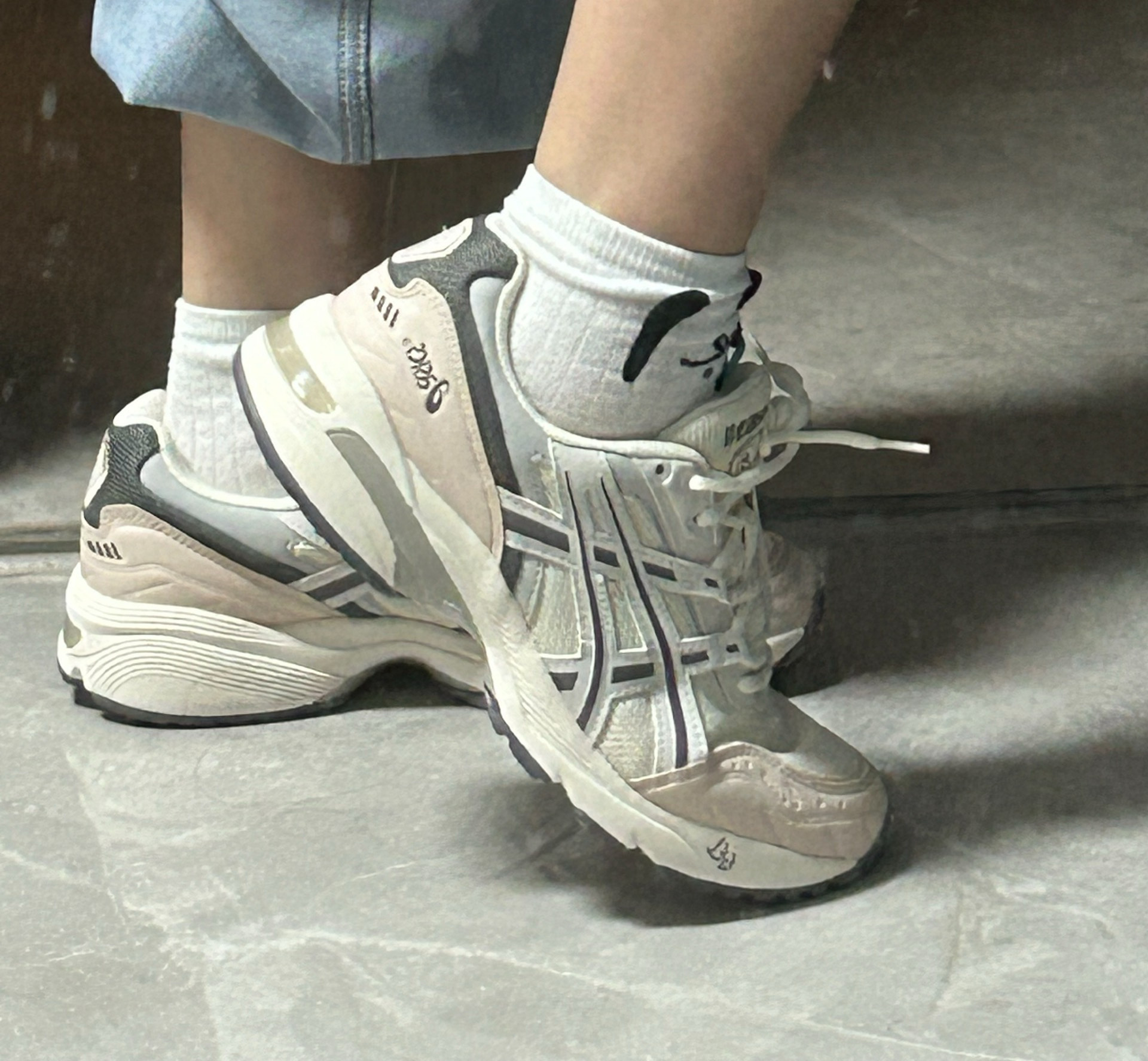 custom review-Asics Gel 1090 V1 Low Top Повседневная Обувь Женская Серого Цвета