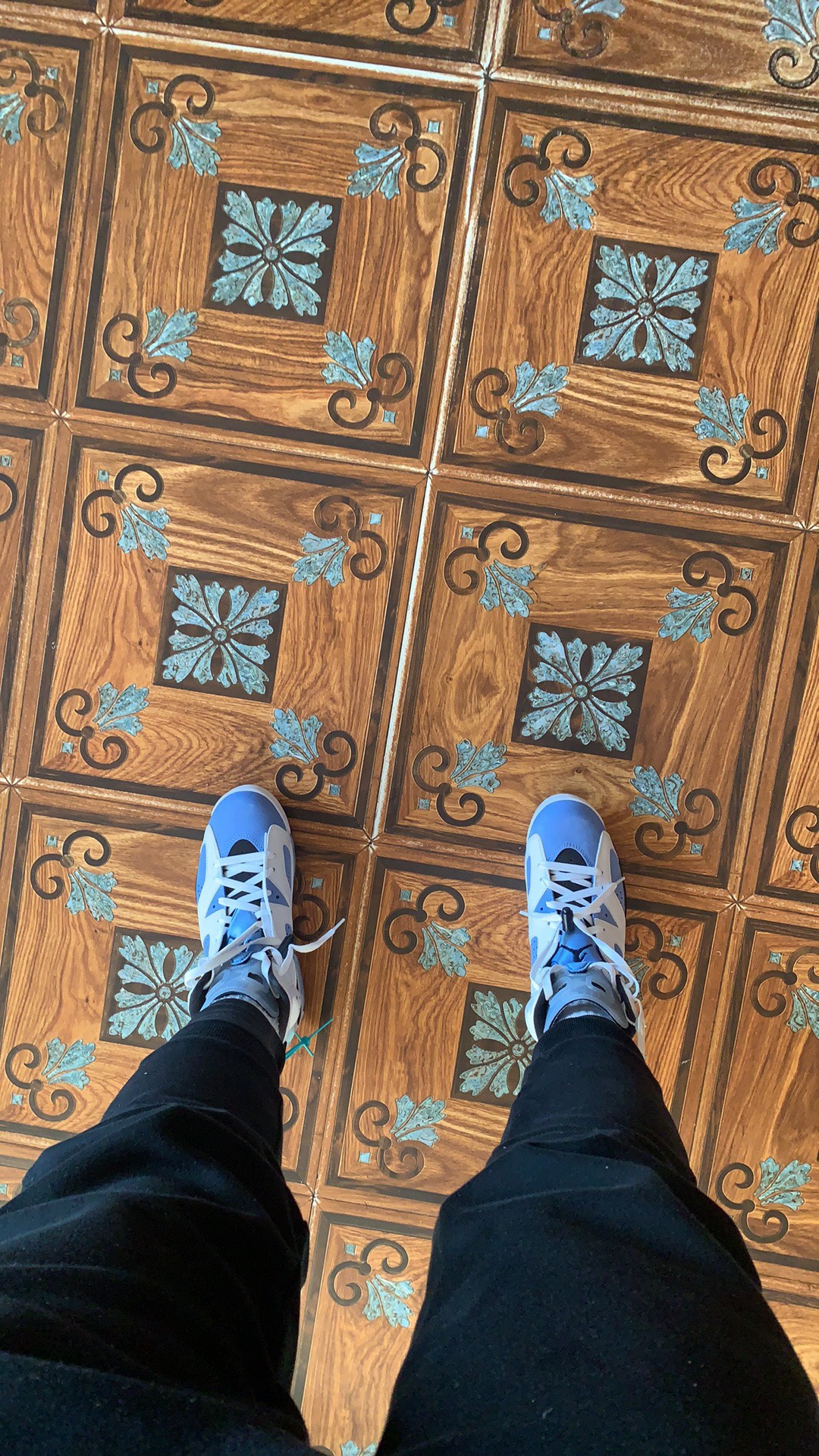 custom review-Jordan Air Jordan 6 Retro 'Университетский синий' Высокие топы Винтажные баскетбольные кроссовки Мужские Белый Синий