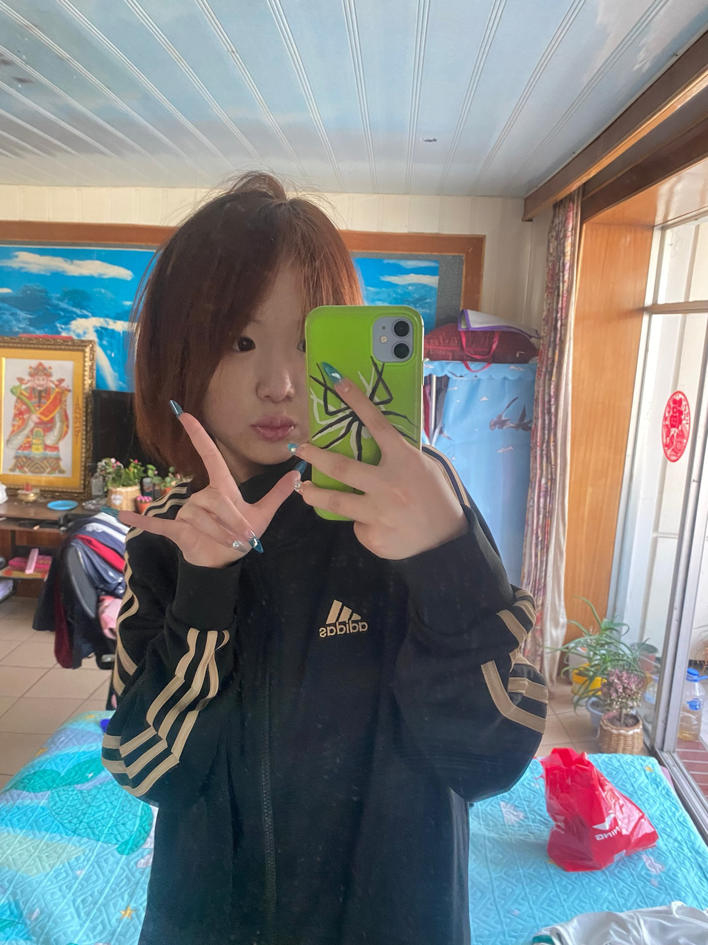 custom review-Adidas Sportlife Черная с Золотой Полосой Унисекс Куртка