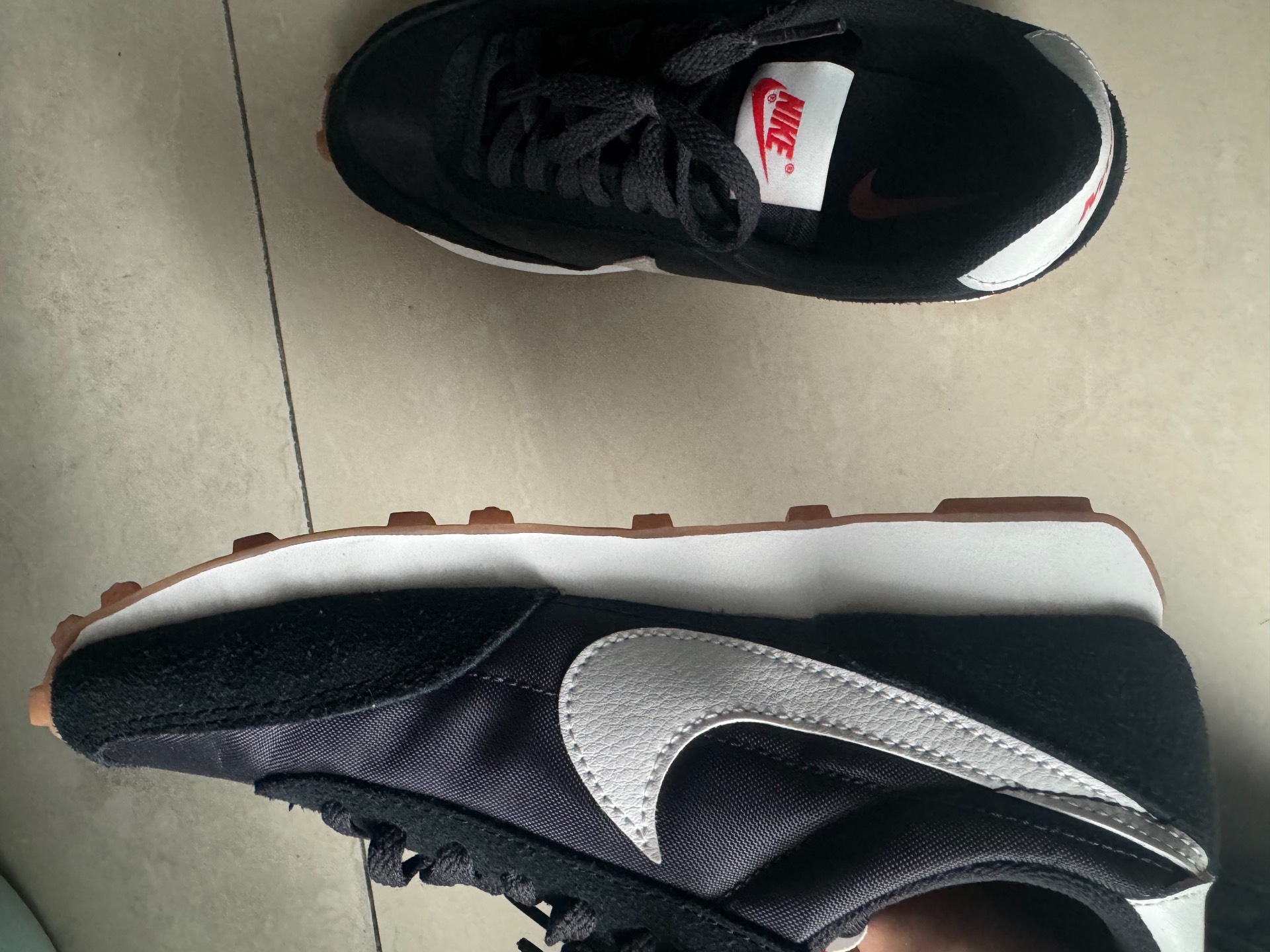 custom review-Nike Daybreak Slip-on Resistant And Breathable Low-Top Casual City Commute Running Shoes Women's Black