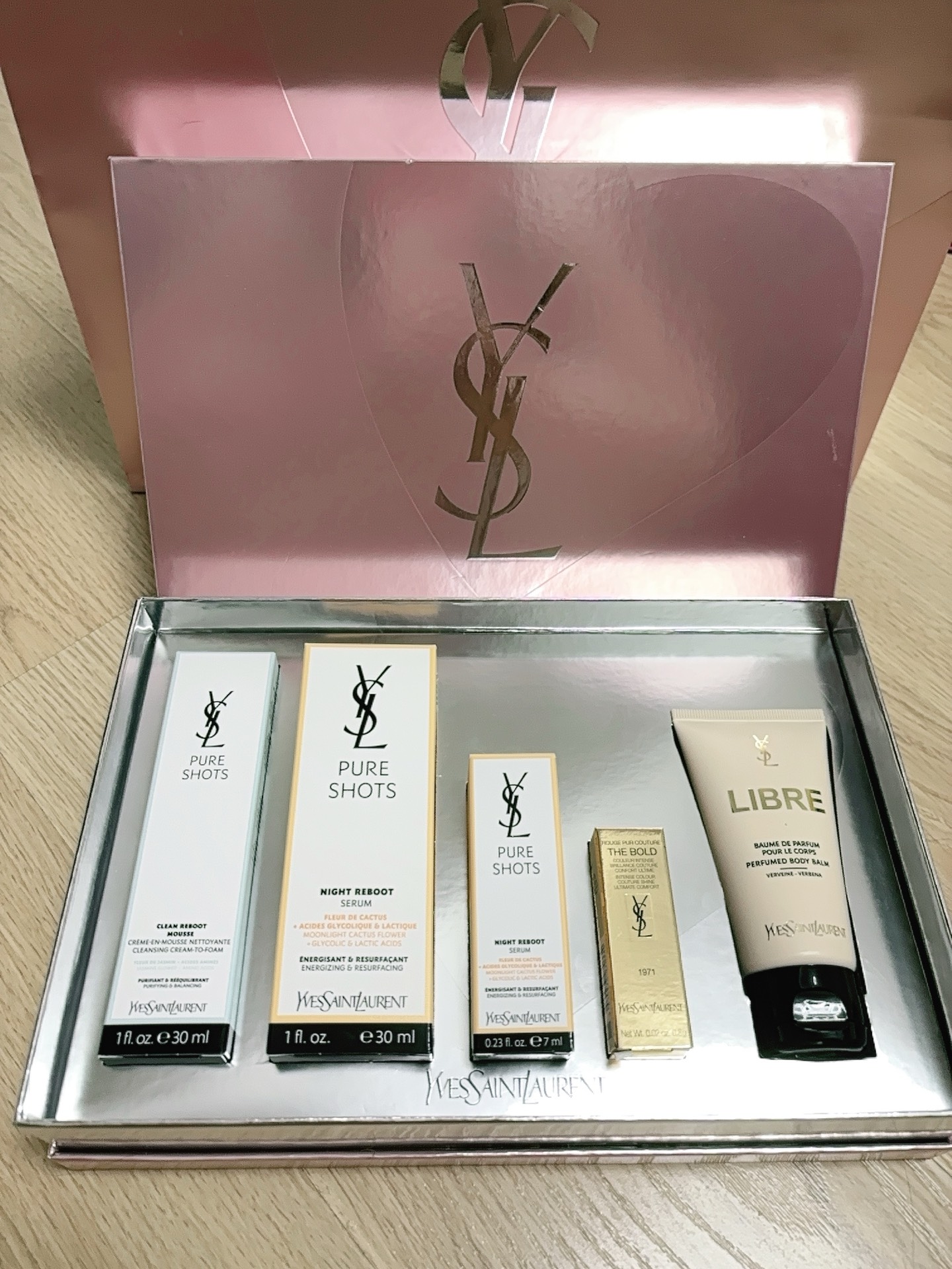 效果更佳,超爱
#圣罗兰礼盒