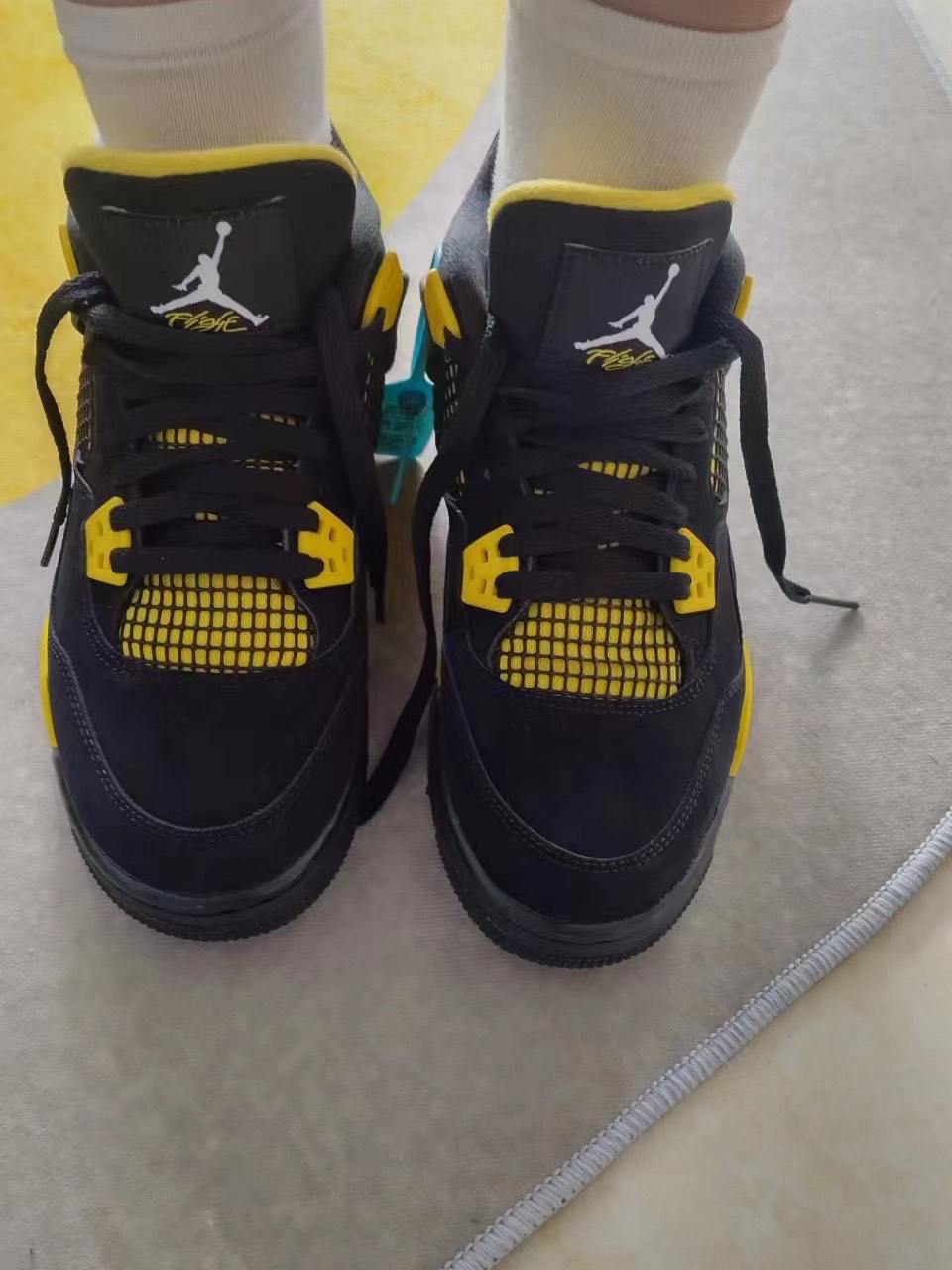 custom review-Jordan 4 Retro Thunder 2023 GS