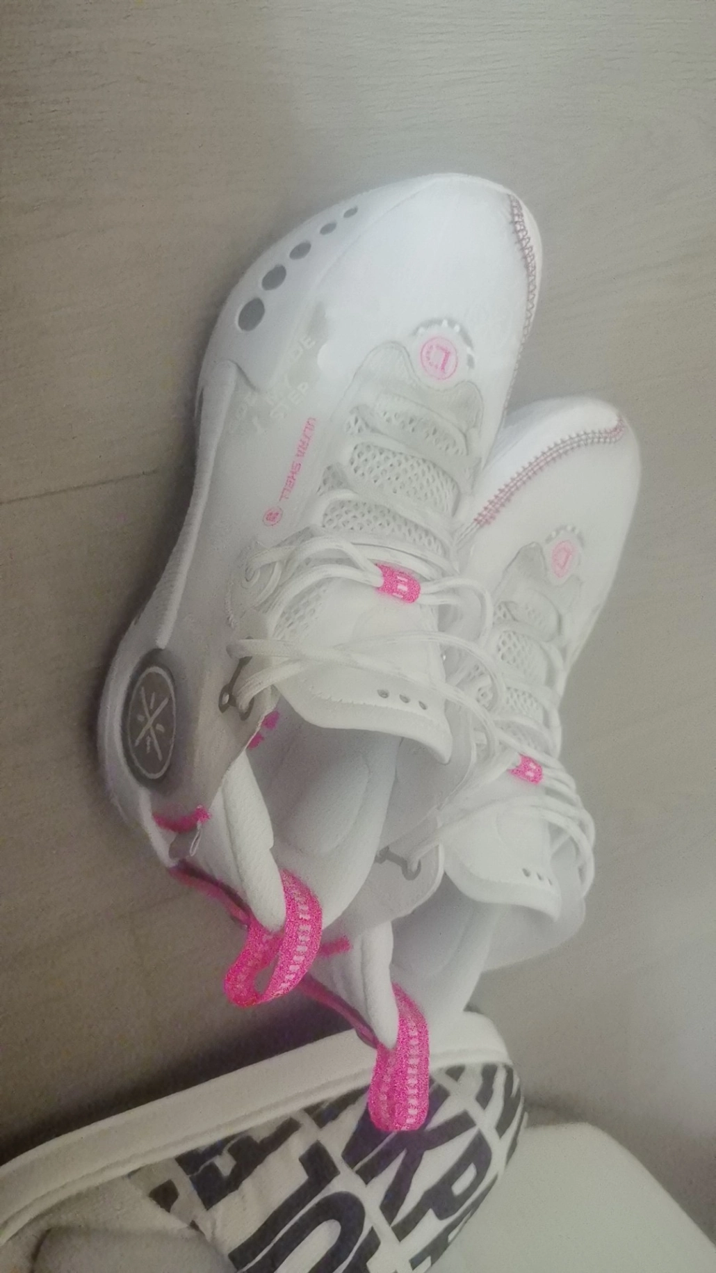 custom review-LiNing Shadow 3 Cushioned Slip Resistant Abrasion Resistant Mid Top Basketball Shoes Men's Standard White