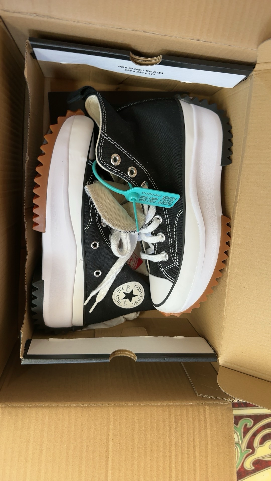 custom review-Converse Run Star Hike Hi Black White Gum