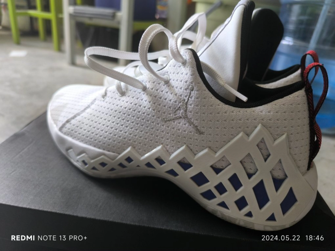 custom review-Jordan Jumpman Diamond Low Pf White Mismatch