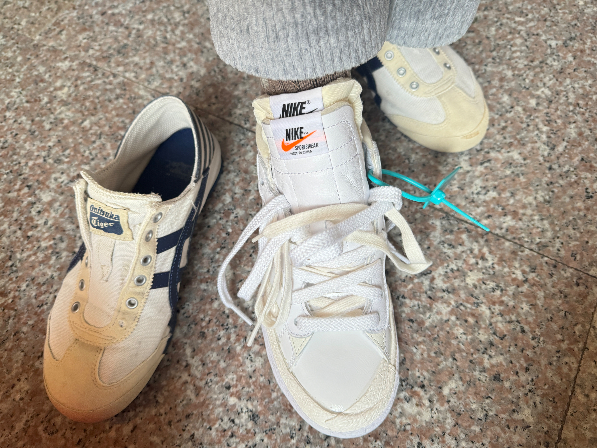 custom review-Sacai x Nike Blazer 'Белый Лакированная кожа' Низкие Кроссовки для скейтбординга Унисекс Белый