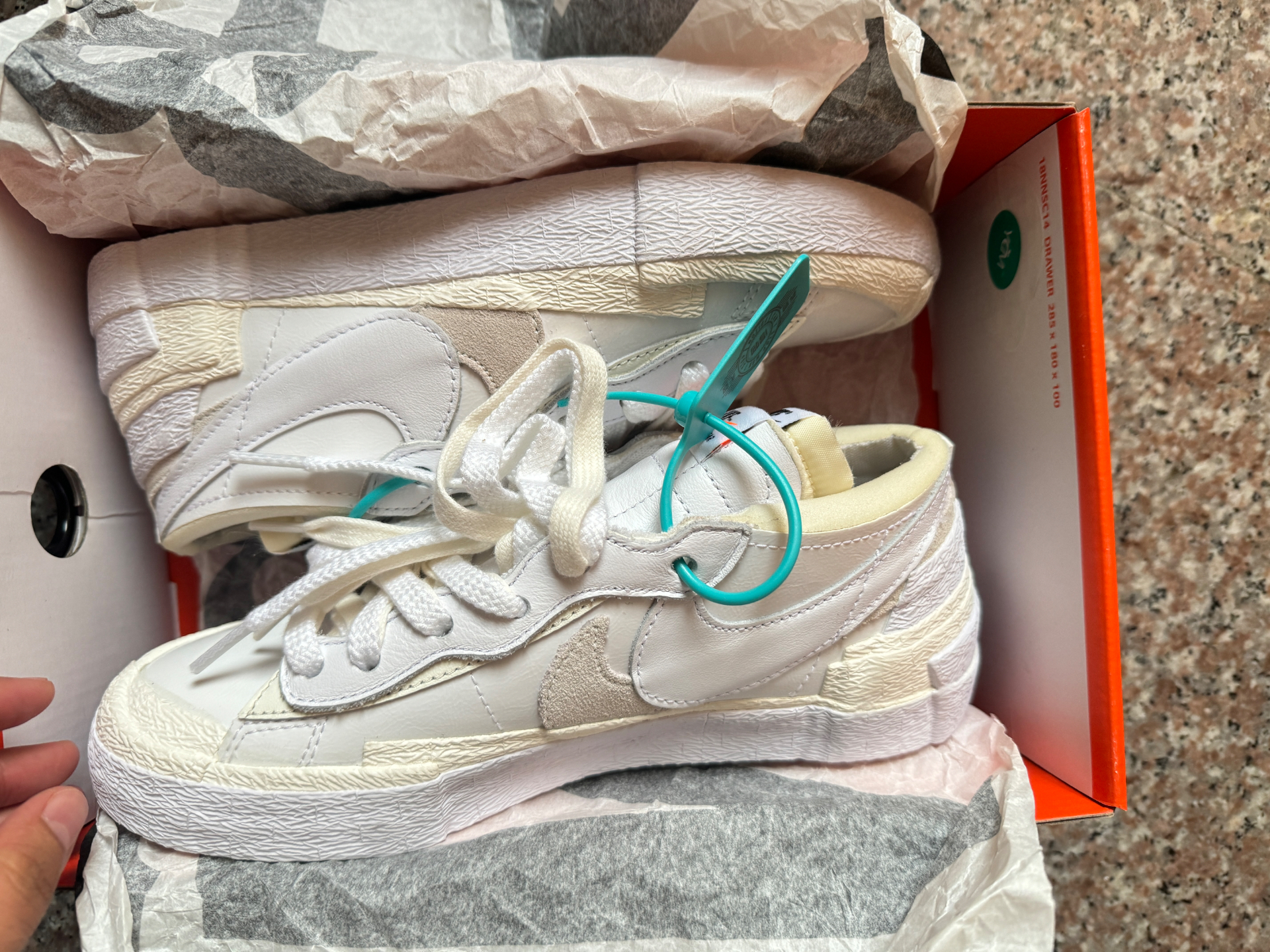 custom review-Sacai x Nike Blazer 'Белый Лакированная кожа' Низкие Кроссовки для скейтбординга Унисекс Белый