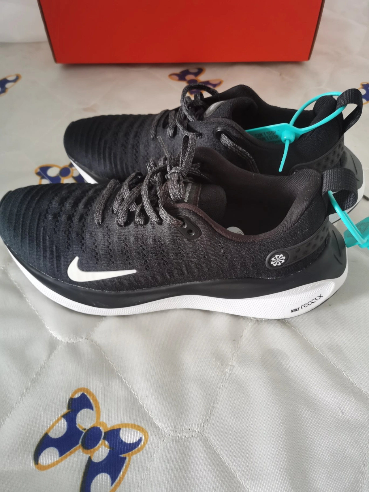 custom review-Nike InfinityRN 4 Амортизация Водонепроницаемый Низкий Топ Повседневные Беговые кроссовки Мужские Черный Белый