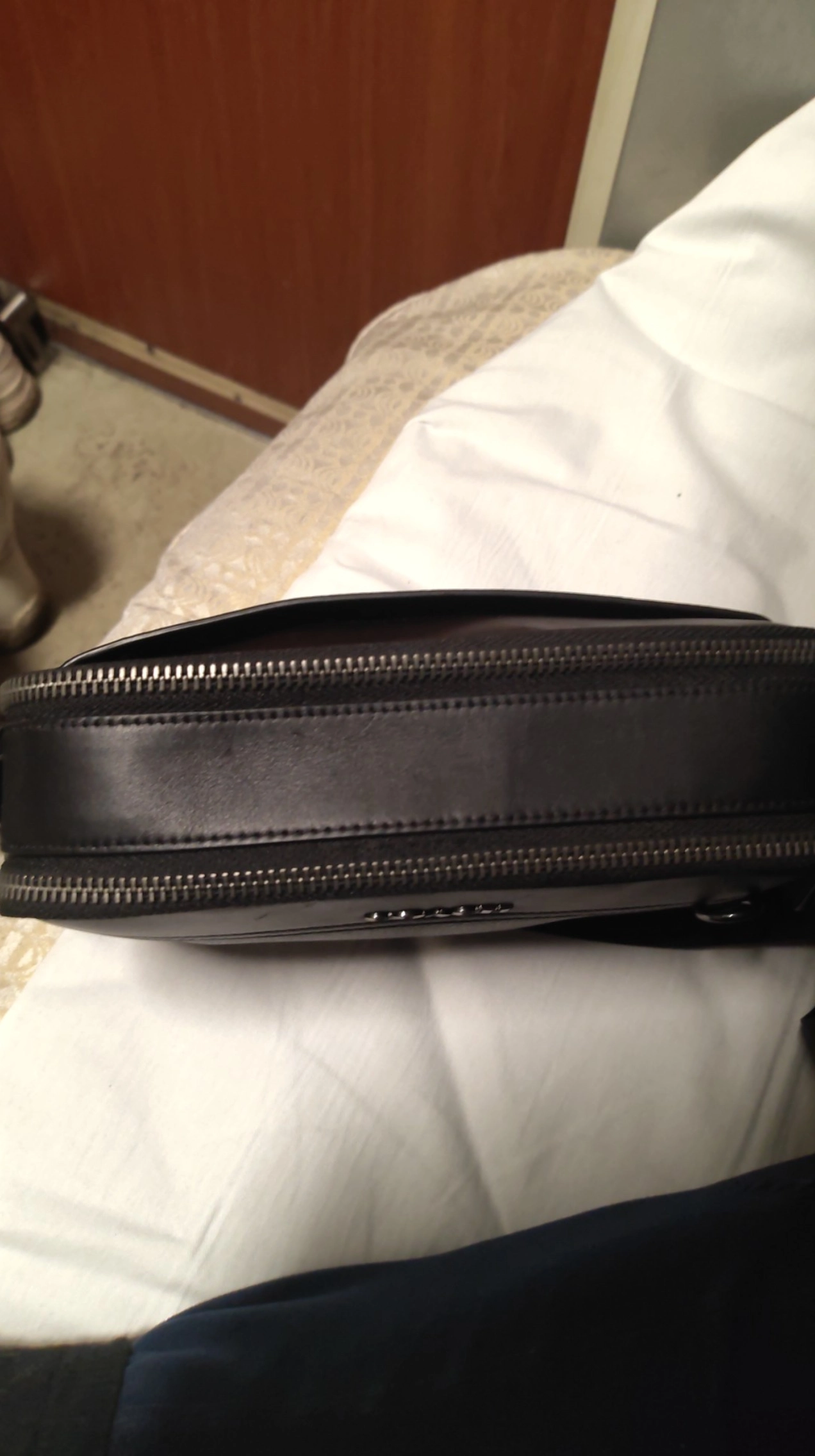 custom review-COACH Graham Покрытый холст с телячьей кожей Camera Сумка Маленькая квадратная сумка Сумка через плечо Средний Мужская