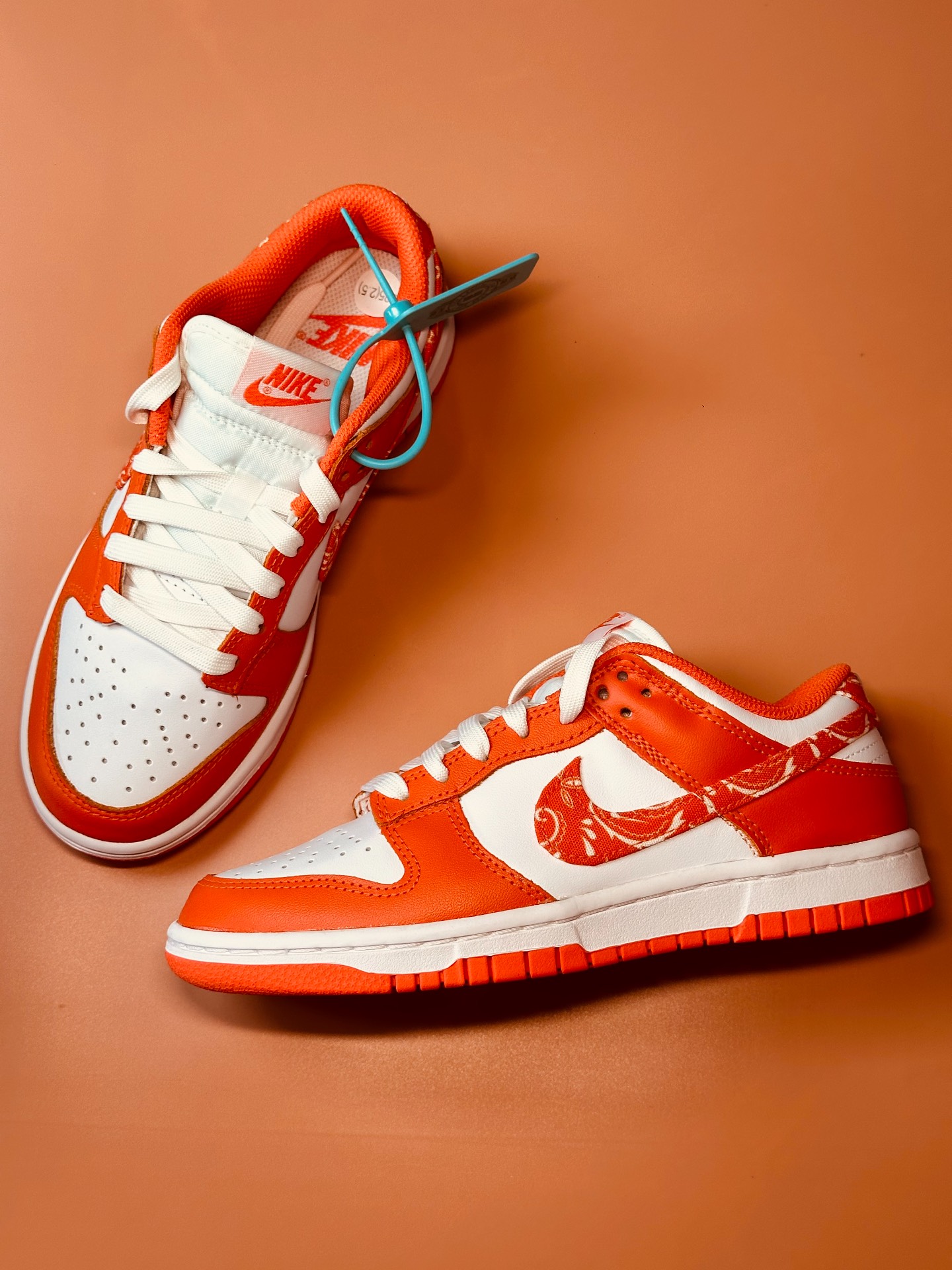 custom review-Nike Dunk ESS 'Апельсин Пейсли' Низкие Кроссовки для скейтбординга Женские Белые Апельсиновые