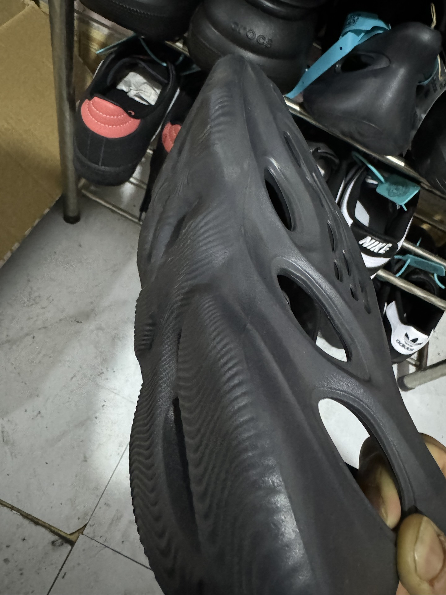 custom review-Adidas Originals Yeezy Foam Rnr Onyx