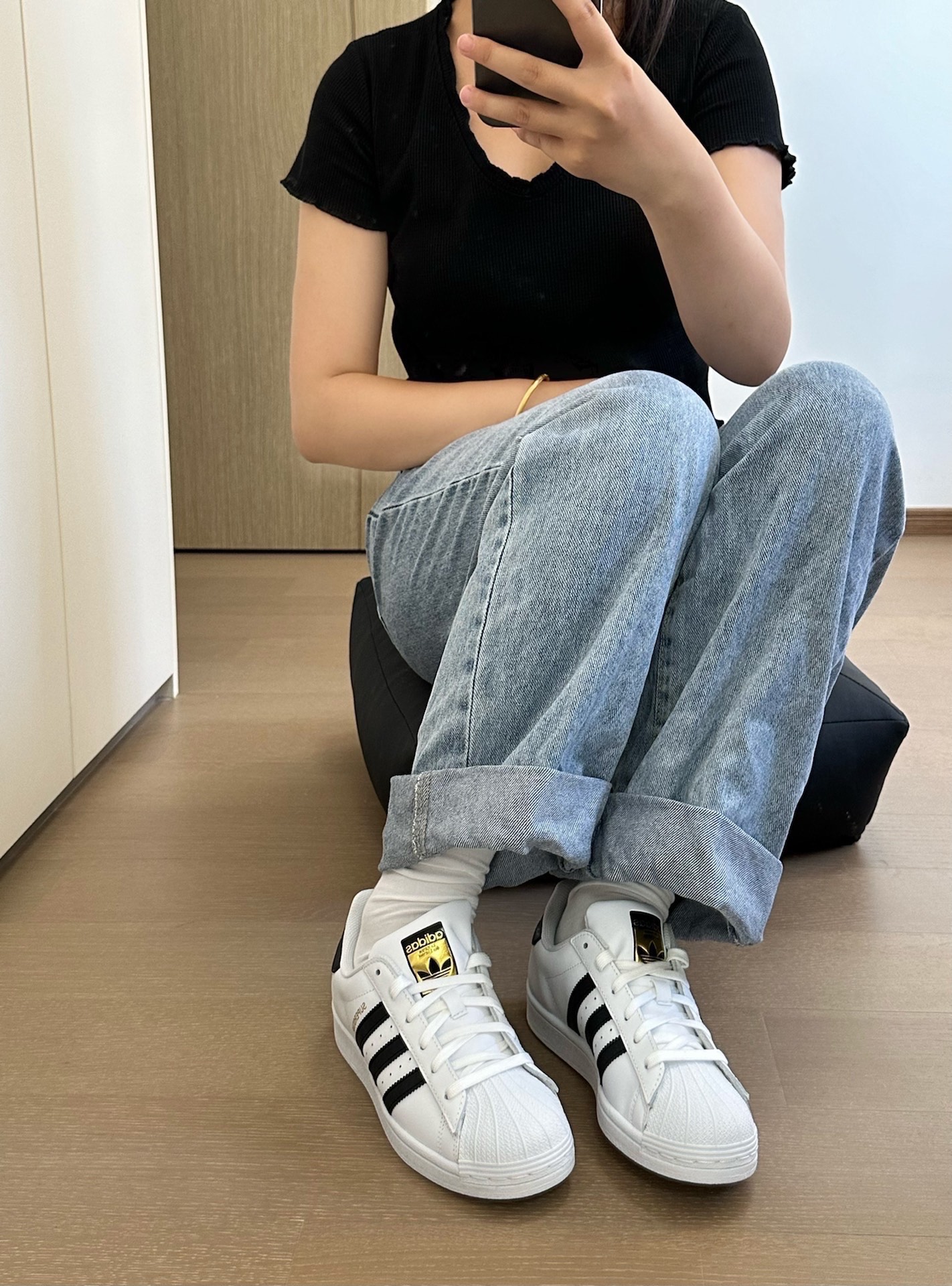 早秋穿搭,阿迪贝壳头简直是百搭神器