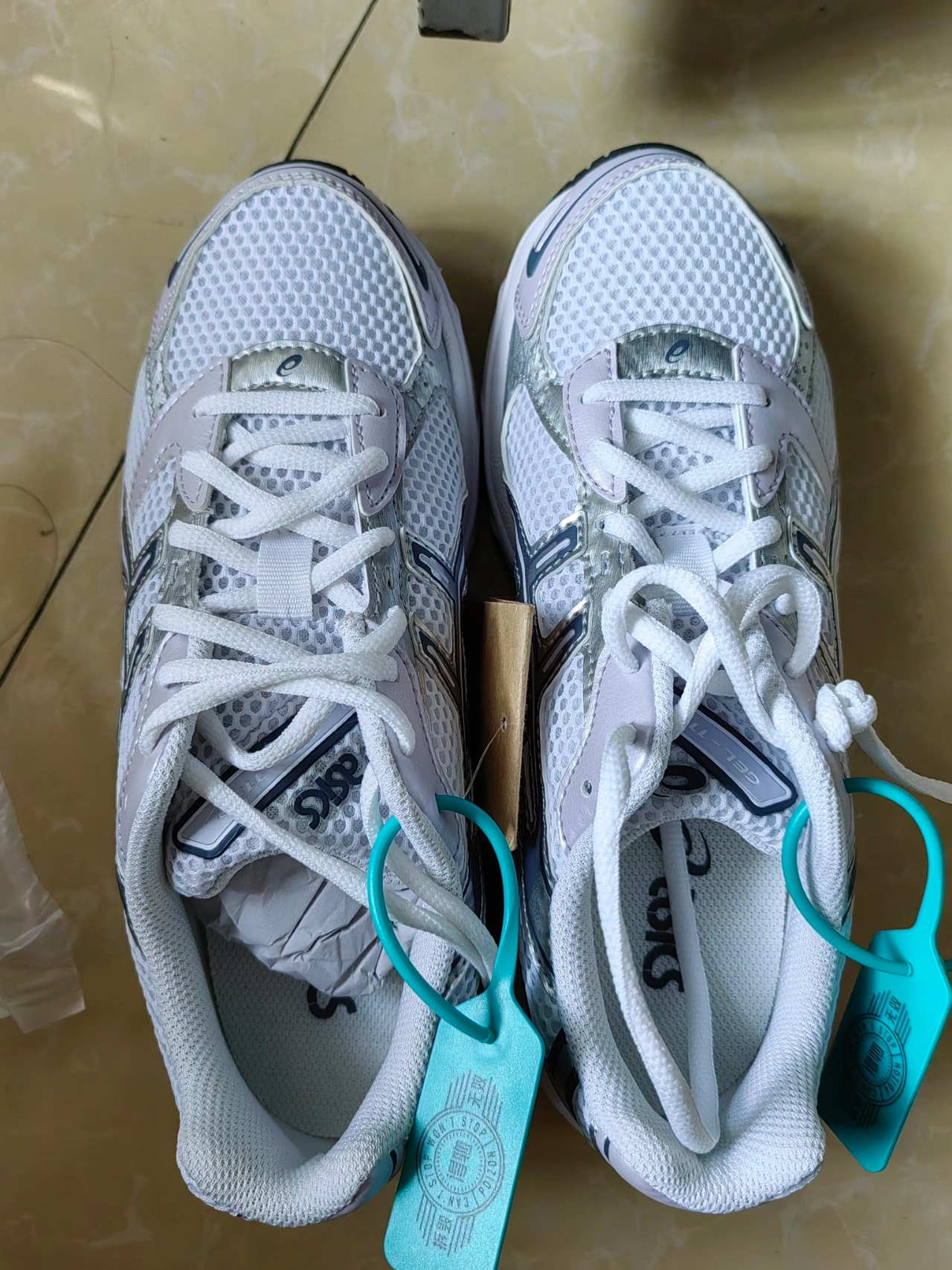 custom review-ASICS Gel 1130 Амортизация Износостойкий Низкий Топ Городской Коммутатор Беговые кроссовки Женские Белые Серебряные