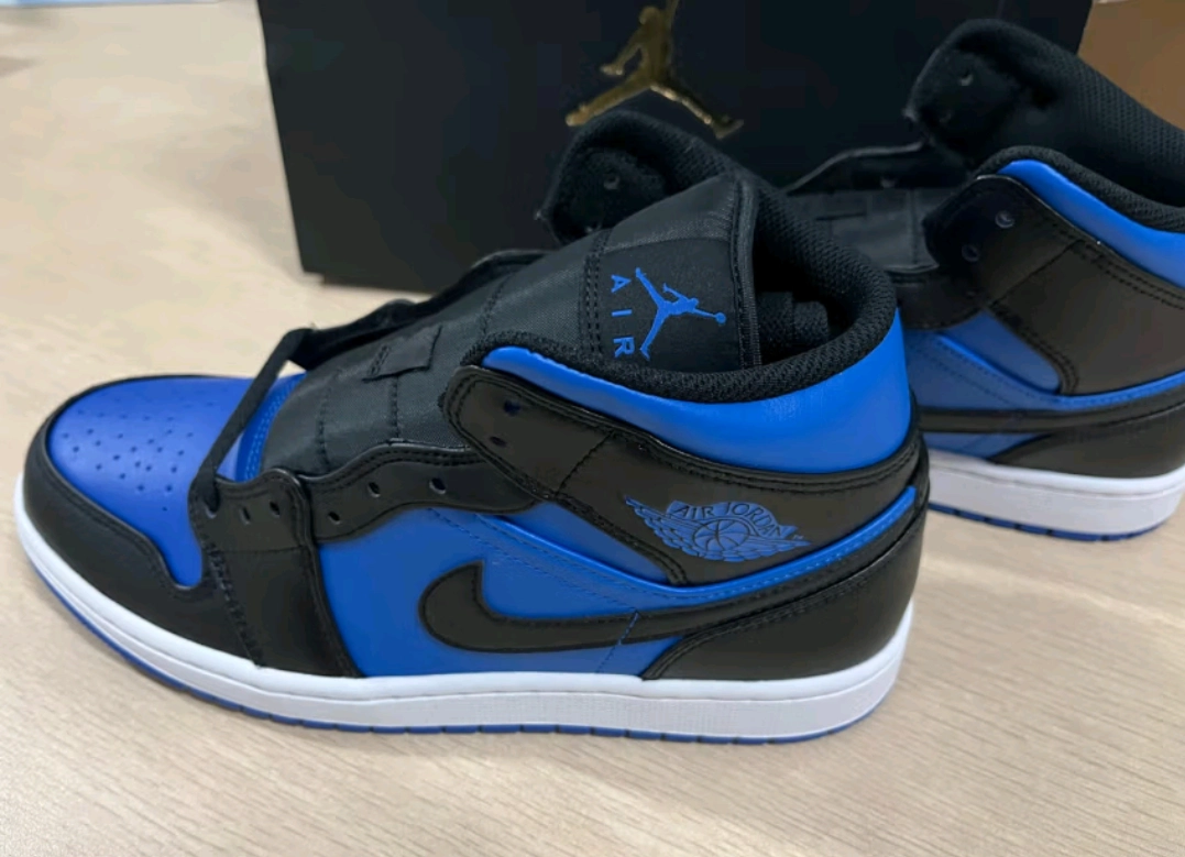 custom review-Air Jordan 1 Mid 'Black Varsity Royal'