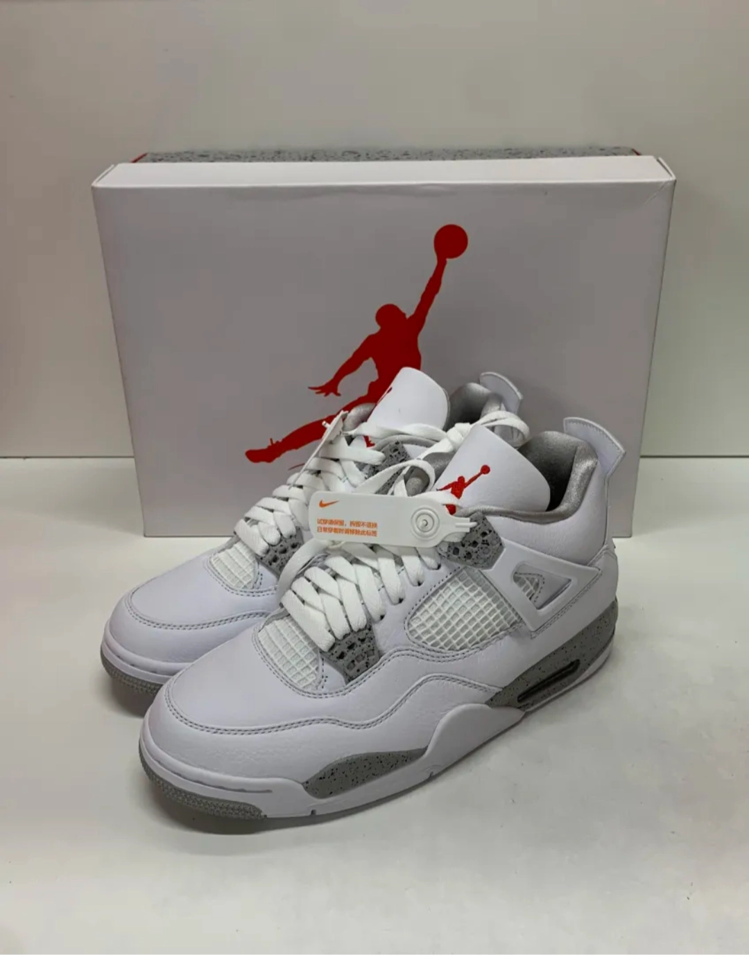 aj4白奥利奥