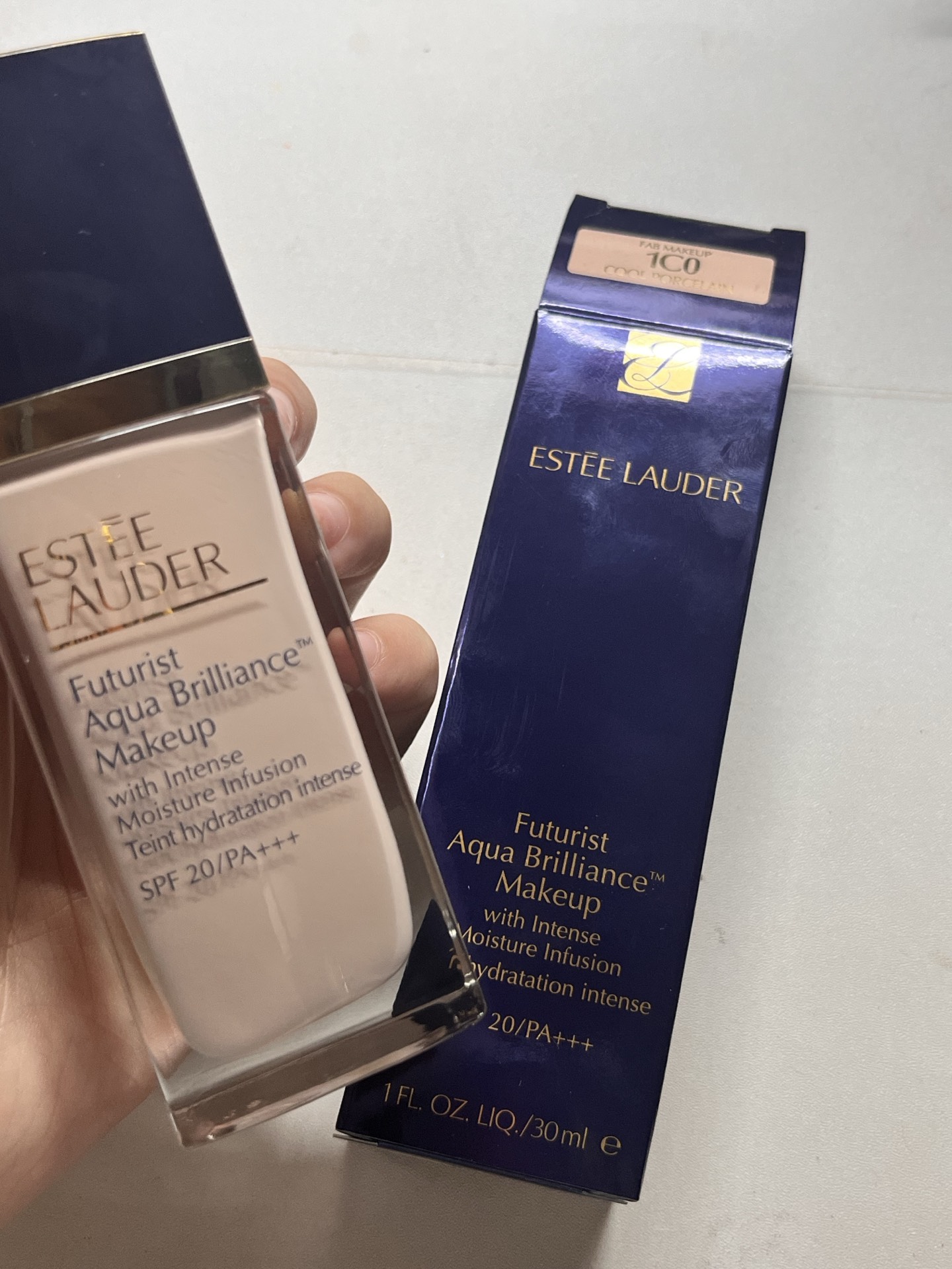 雅诗兰黛粉底液沁水