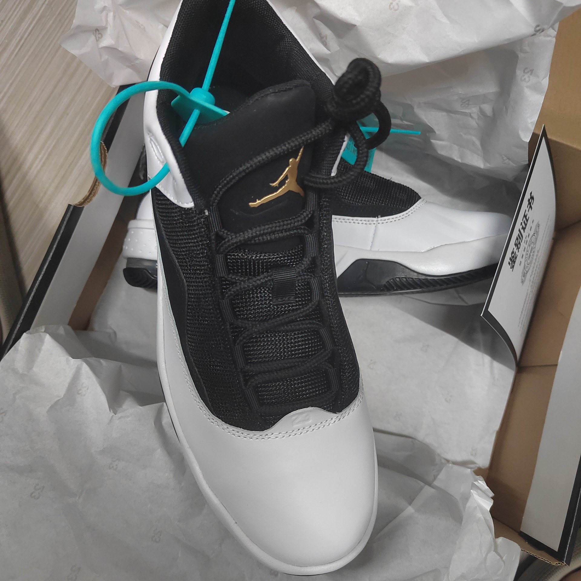 custom review-Jordan Max Aura 2 Амортизаторы Slip-resistant MID Топ Винтажные баскетбольные кроссовки Мужской Черный Белый