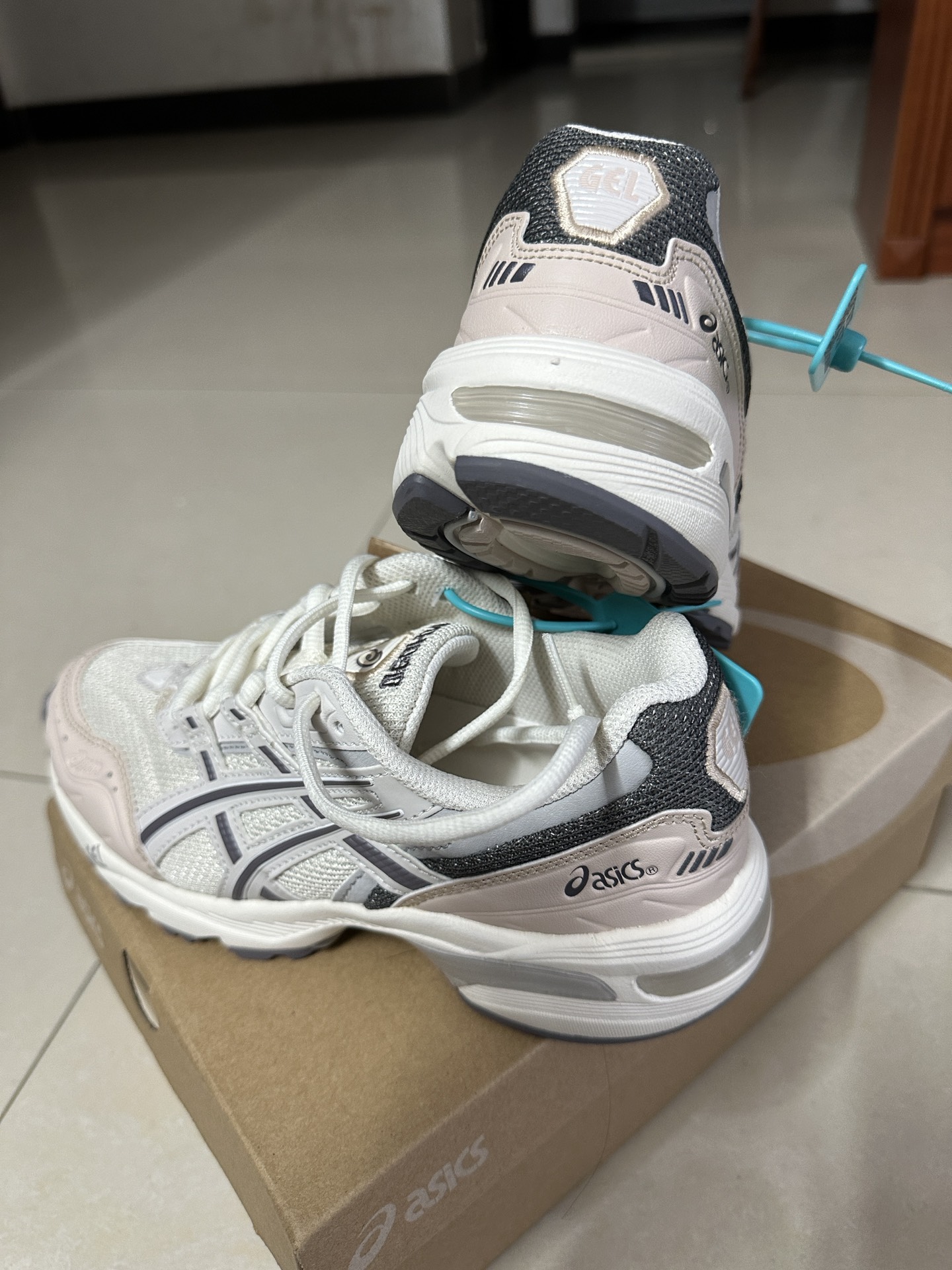 custom review-Asics Gel 1090 V1 Low Top Повседневная Обувь Женская Серого Цвета