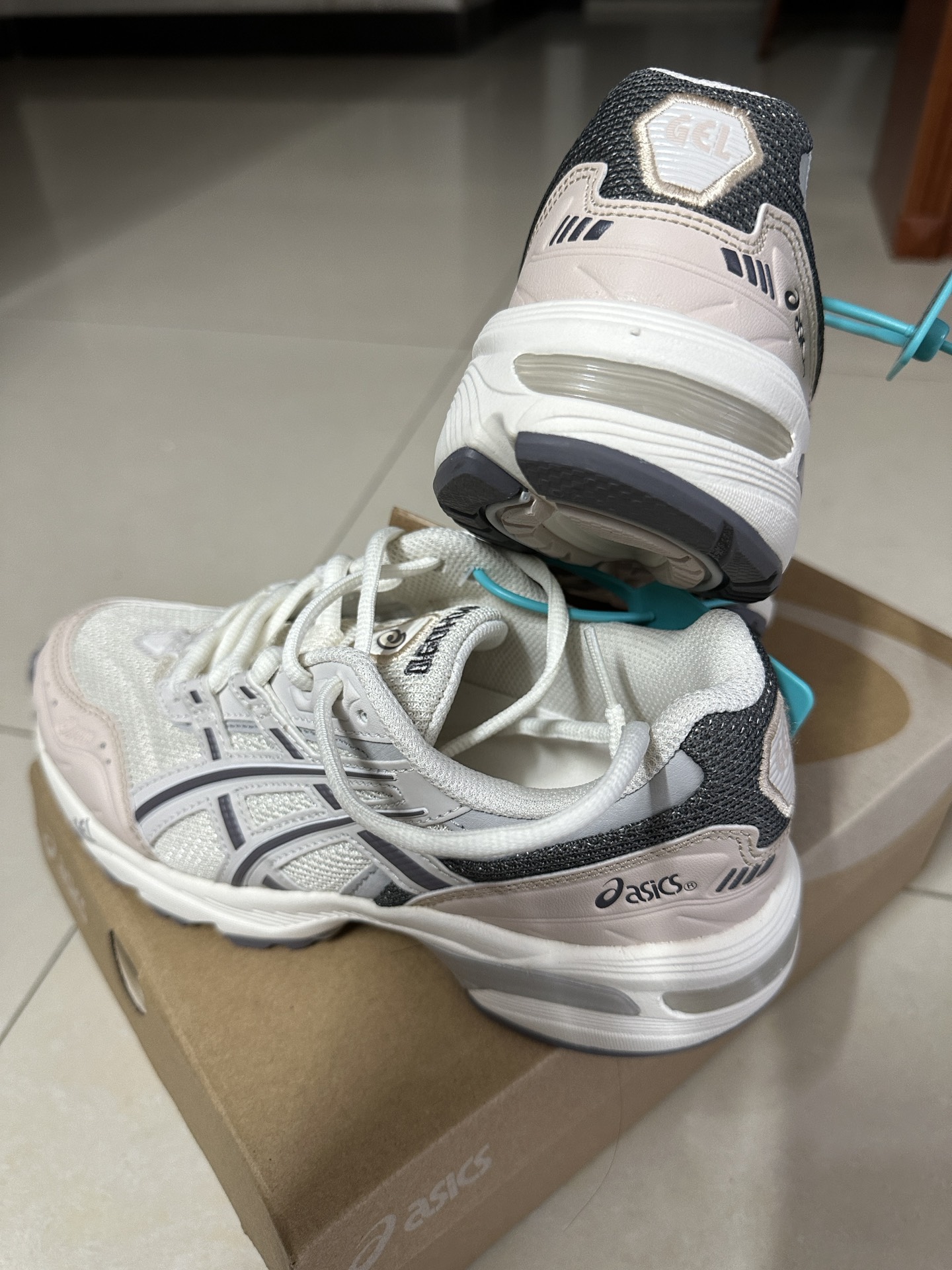 custom review-Asics Gel 1090 V1 Low Top Повседневная Обувь Женская Серого Цвета