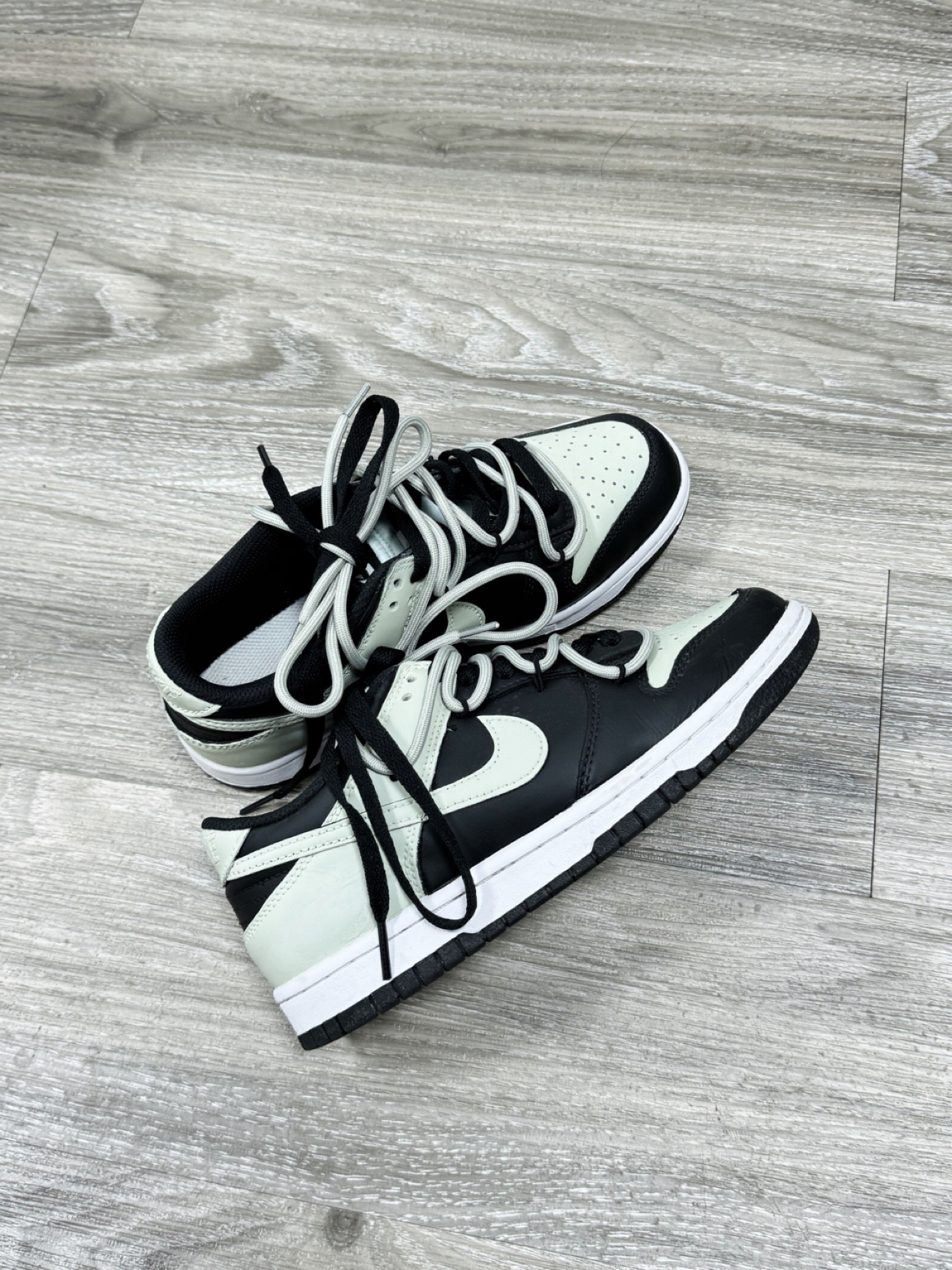 影子灰的板鞋越看越喜欢!