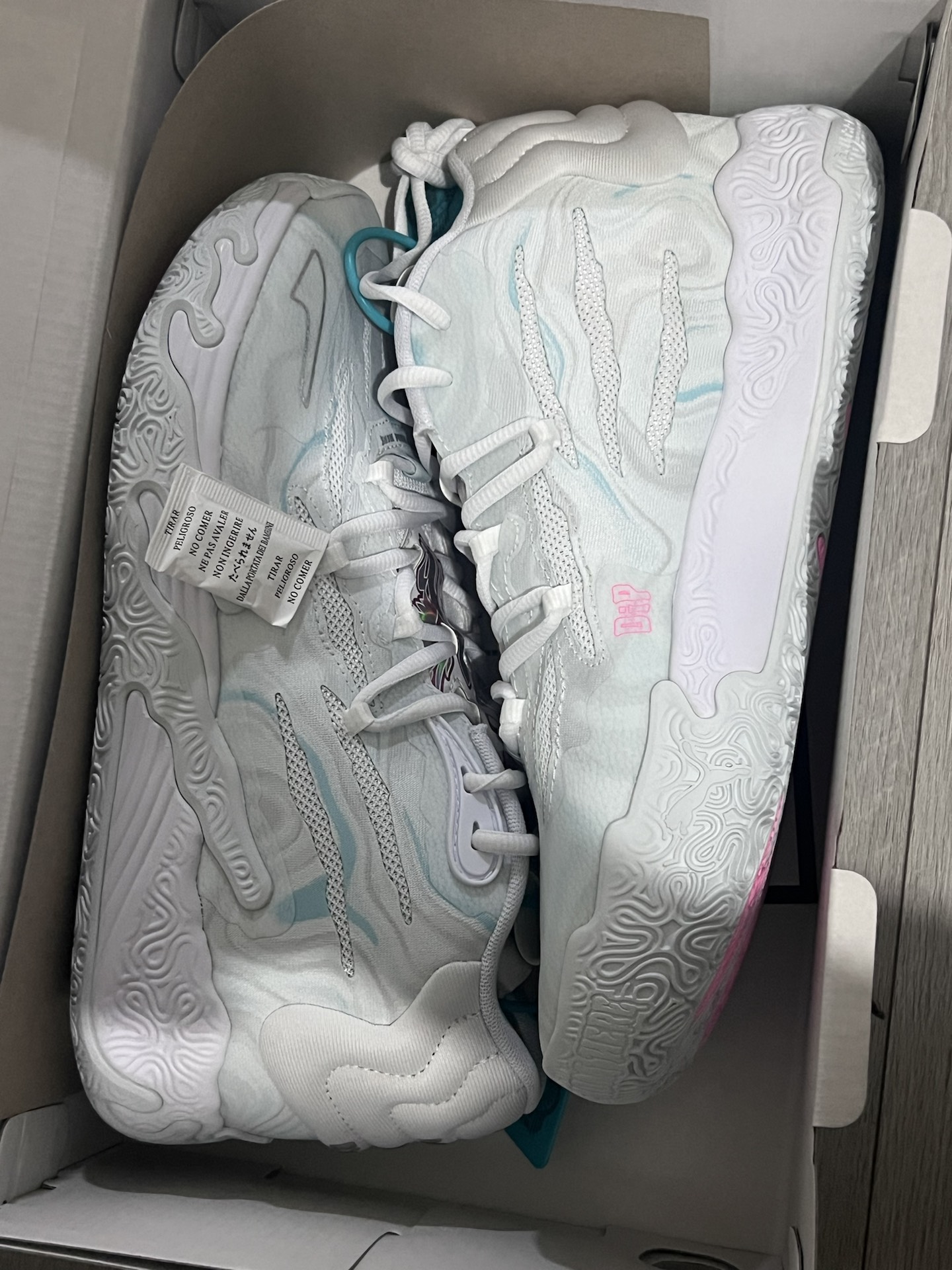 custom review-PUMA LaMelo Ball MB.03 Iridescent